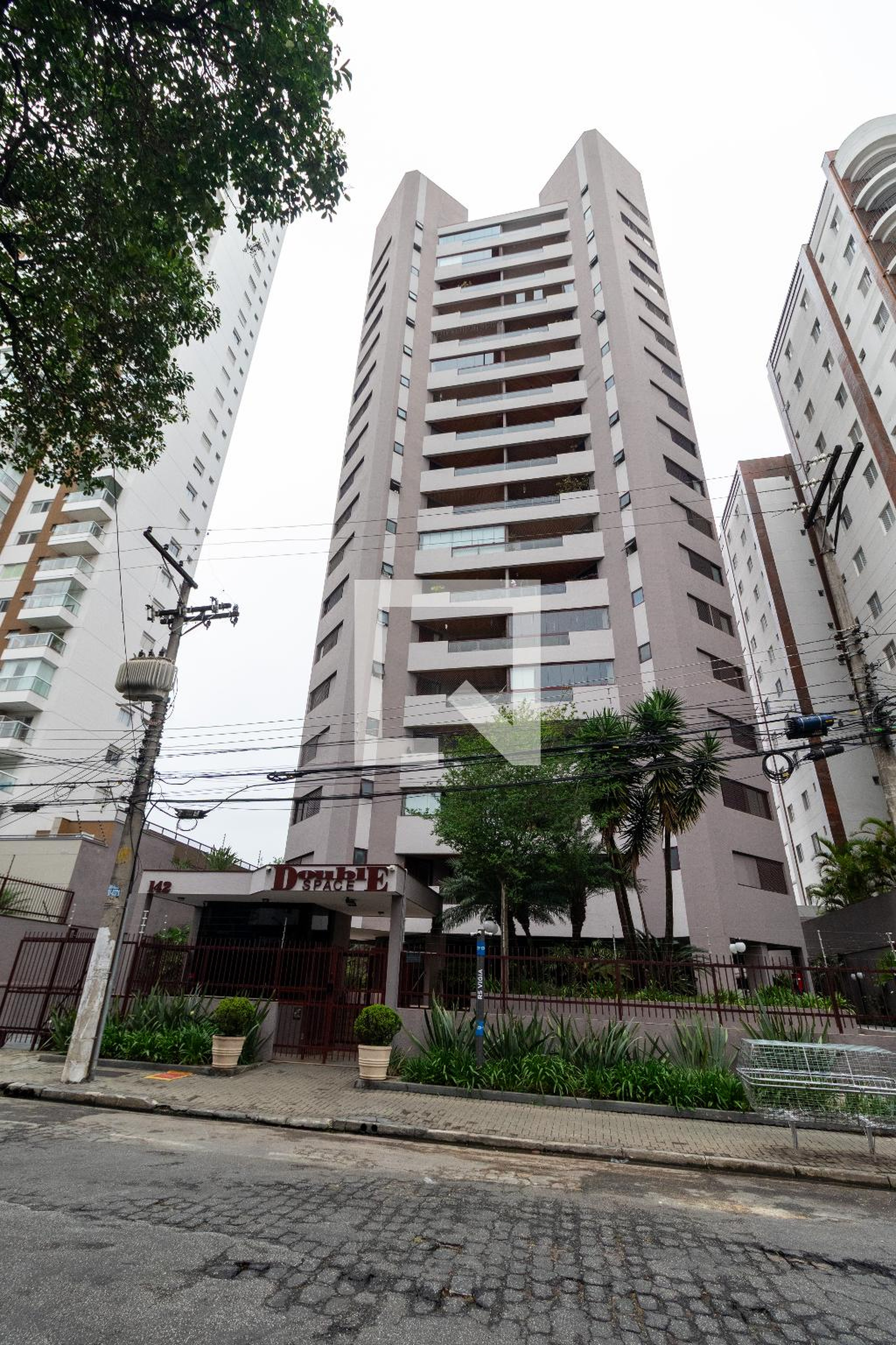 Fachada Condomínio Double Space
