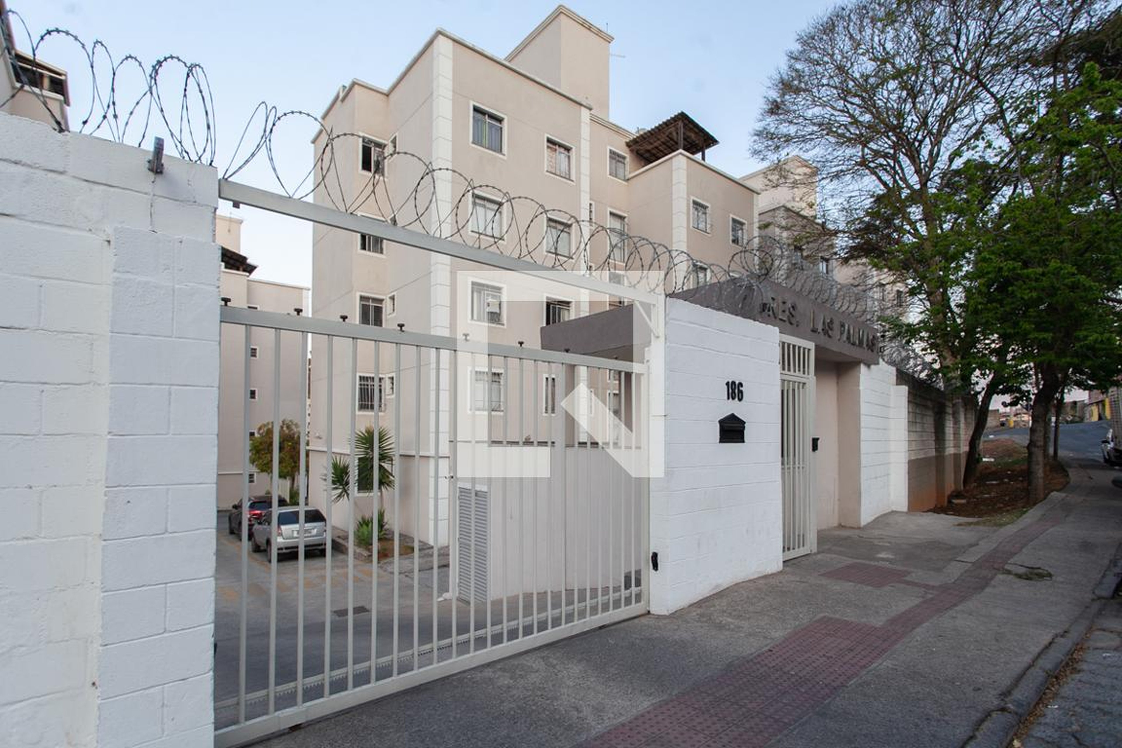 Fachada Residencial Las Palmas