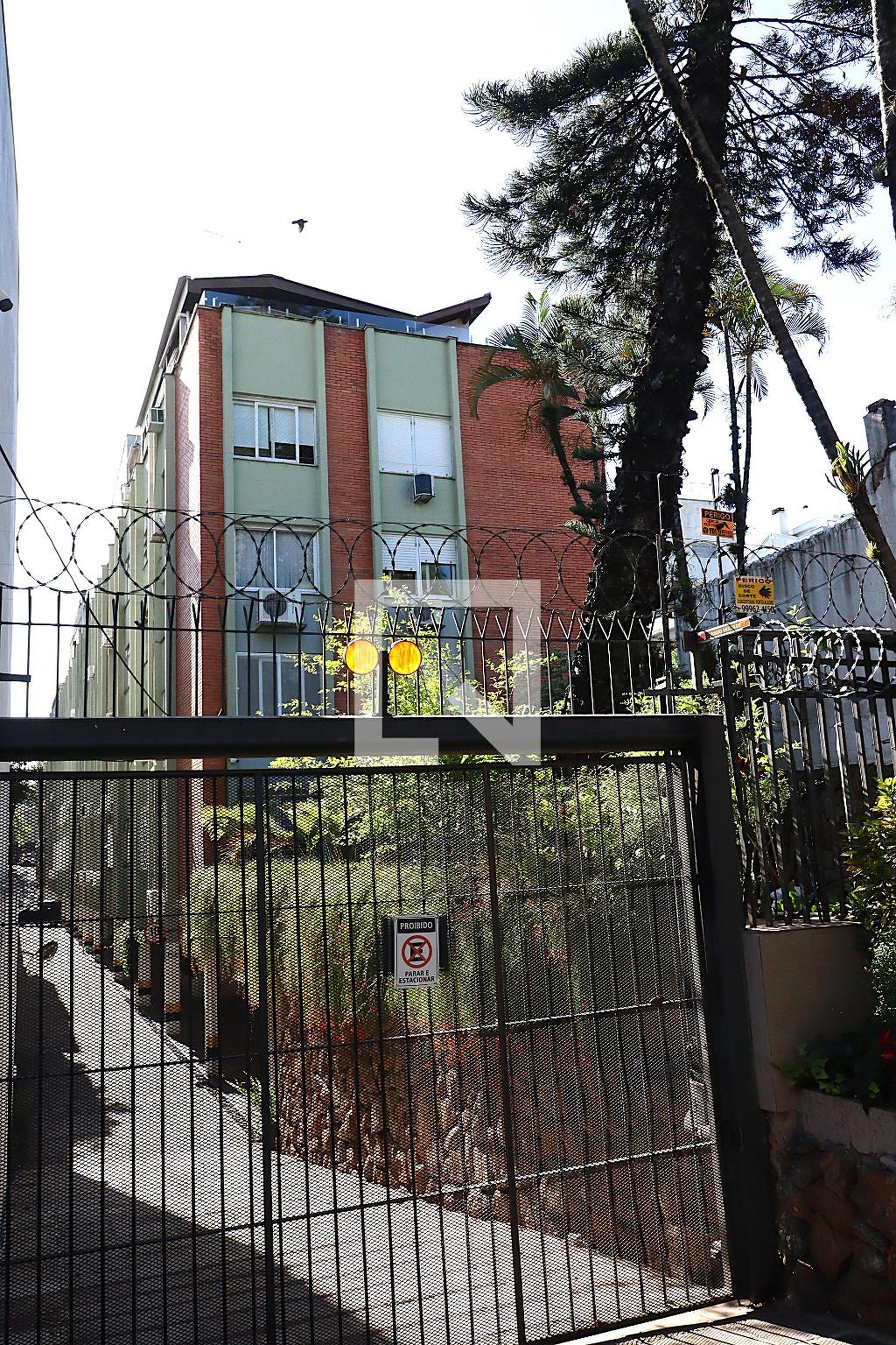 Fachada do Prédio Condomínio Plátano