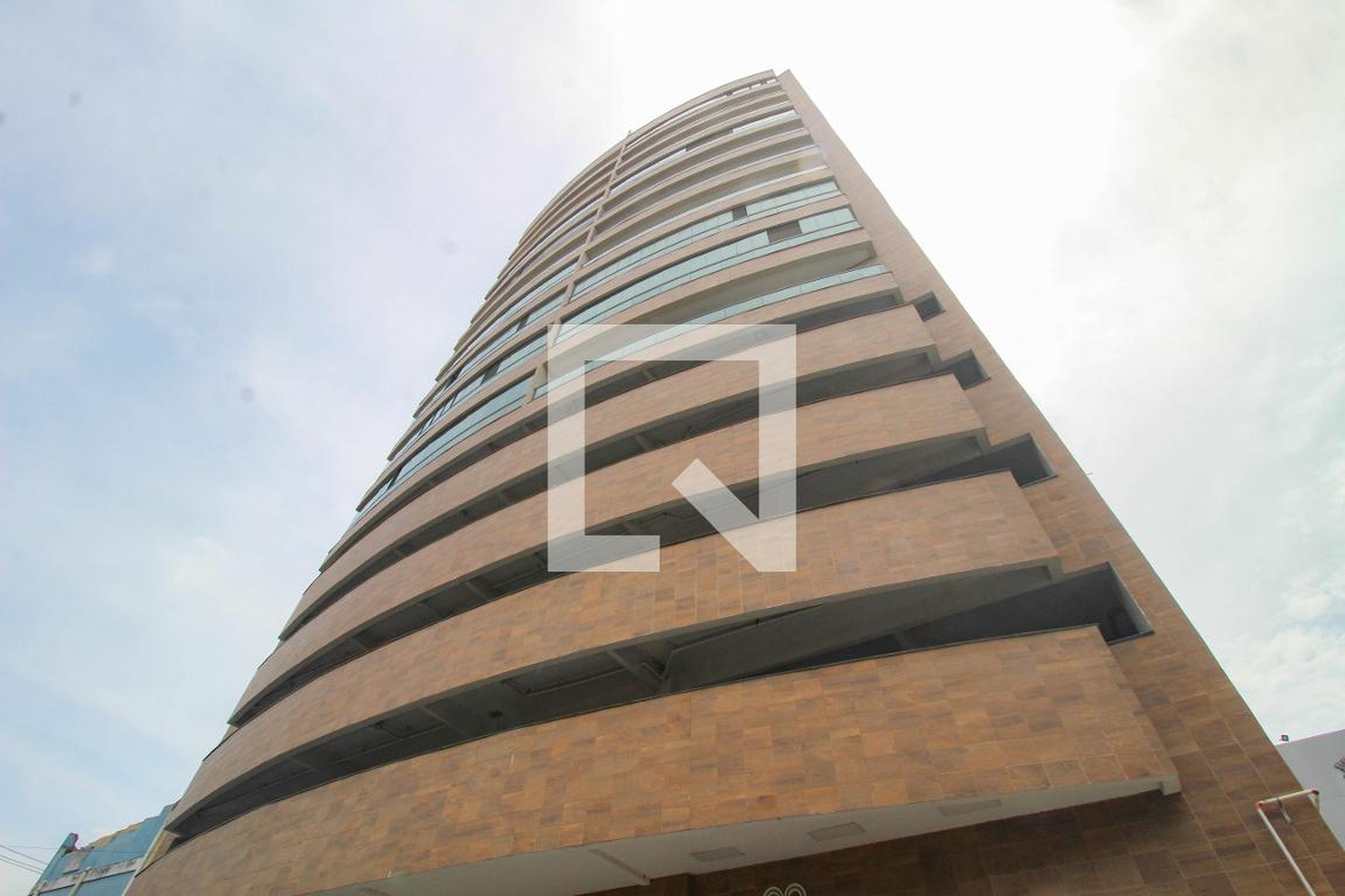 Fachada Condomínio em Praça Prefeito Miguel Abrão, 128