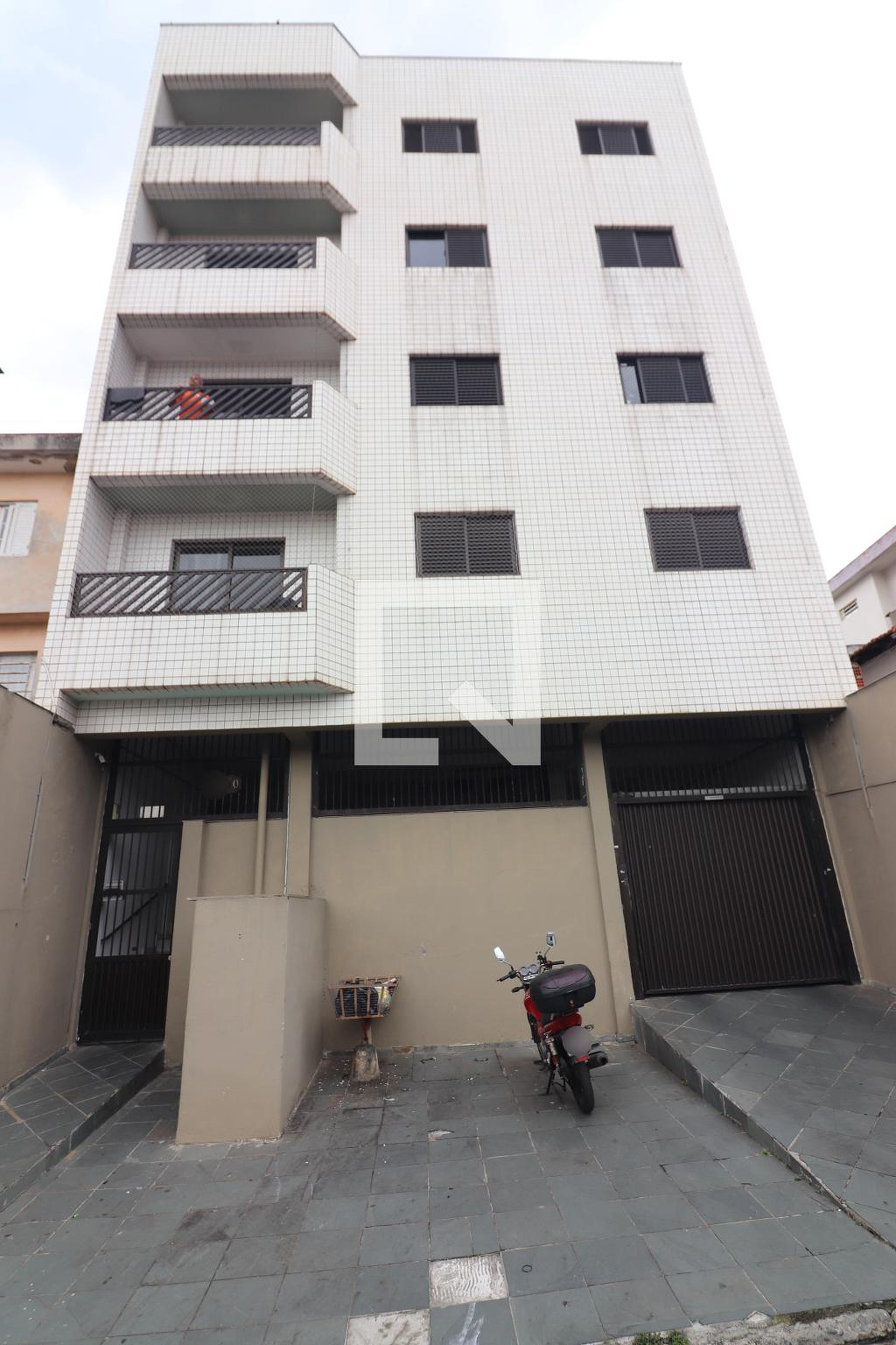 Fachada Condomínio em Rua Hungria, 200