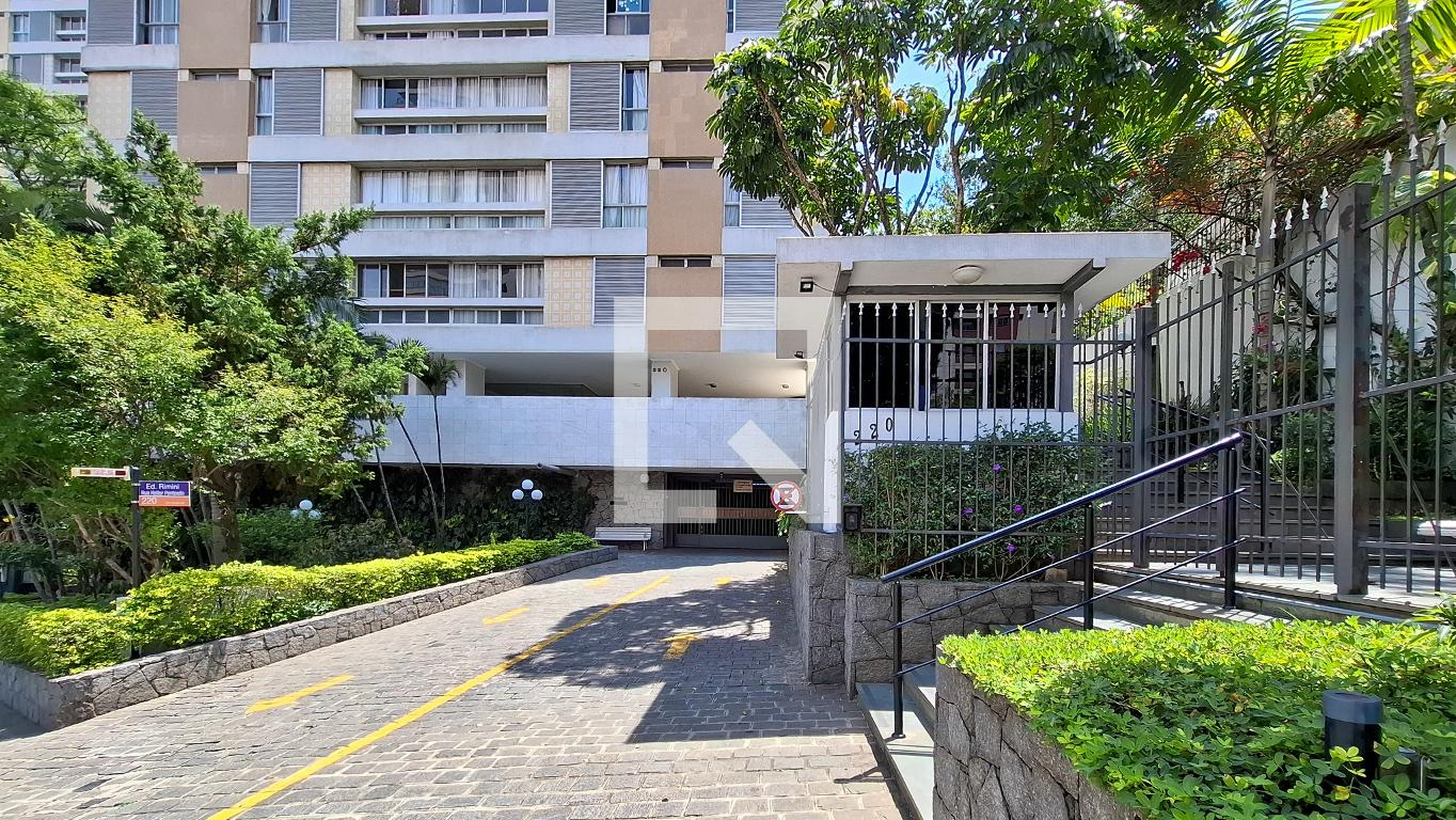 Fachada do Prédio Edifício Rossano