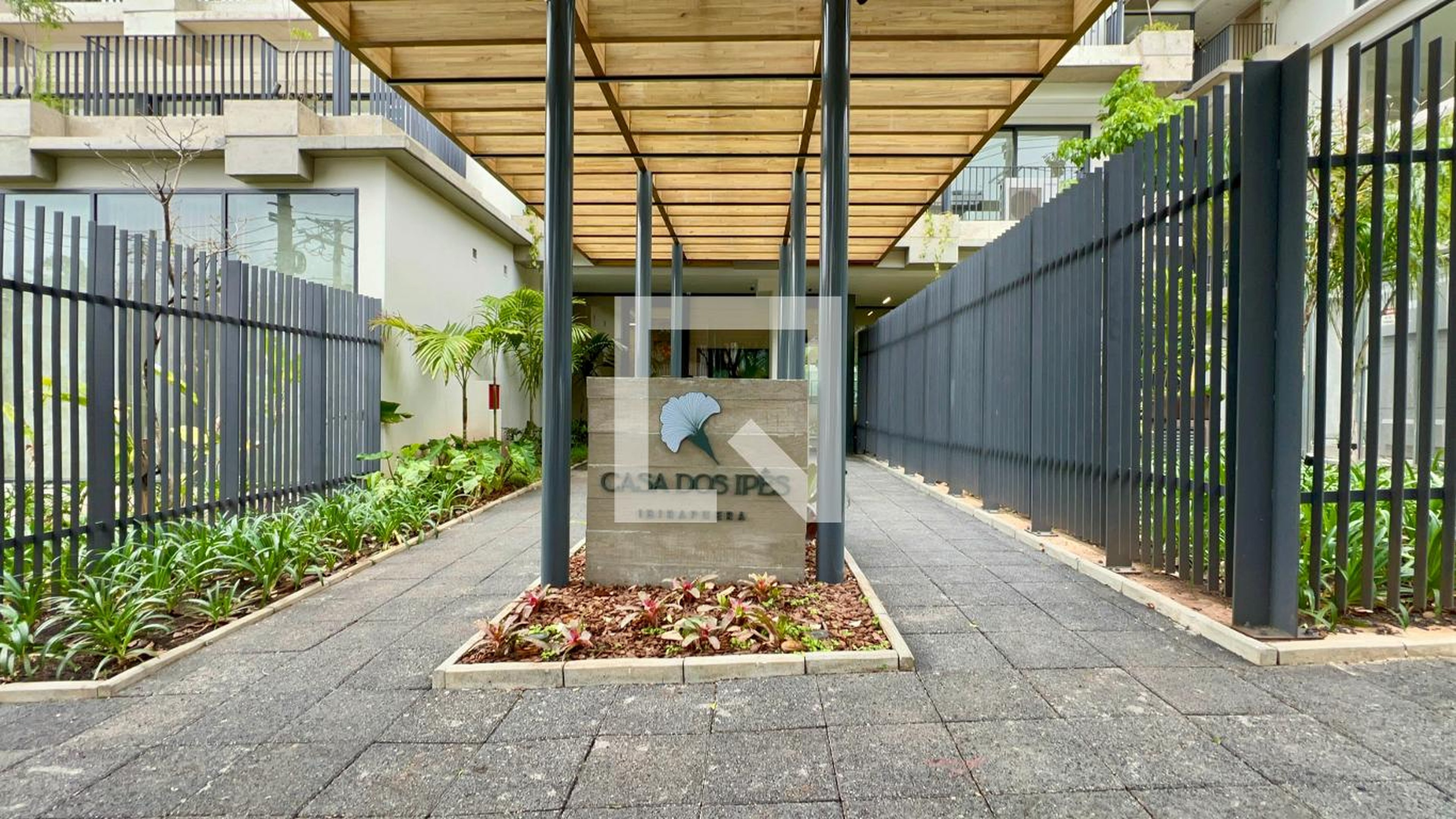 Entrada - Casa do ipes