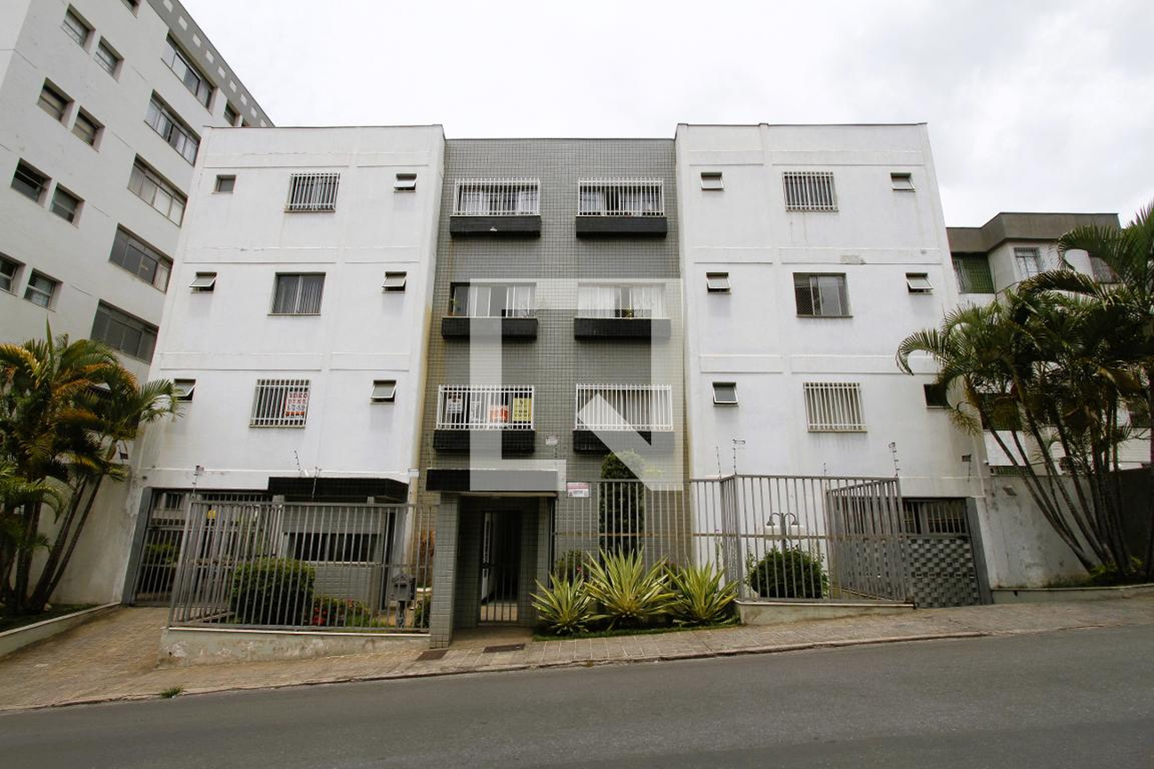 Fachada Condomínio em Rua Riachuelo, 496