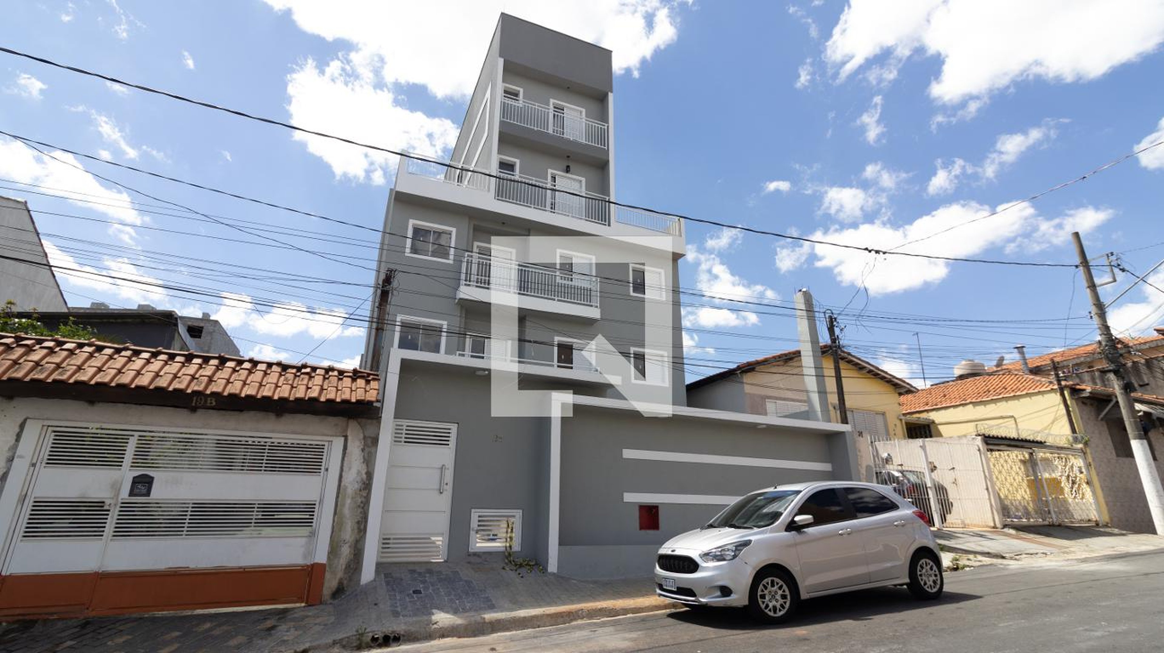 Fachada Condomínio em Rua Morro Azul, 29