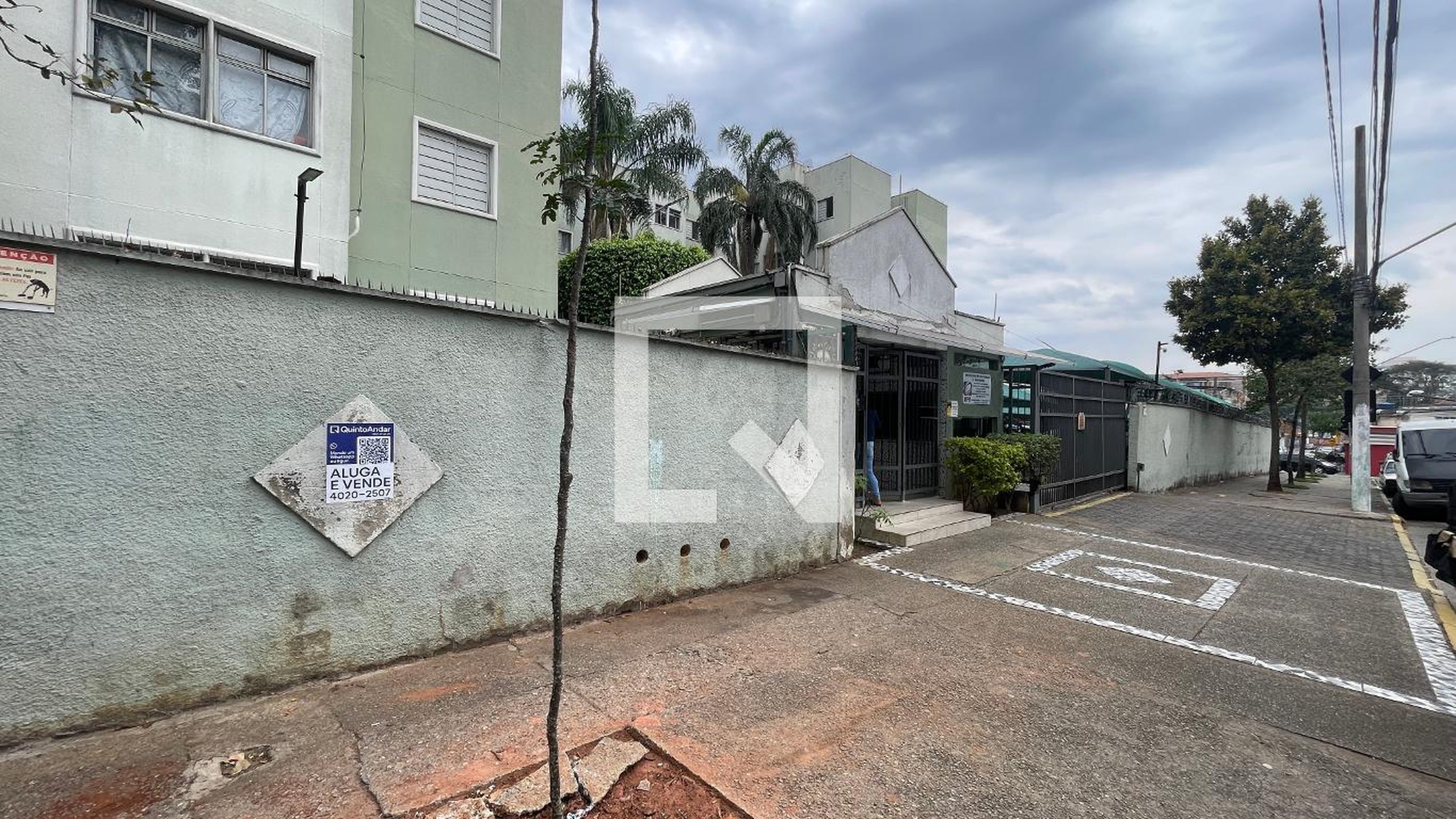 Fachada do Prédio Condomínio Andaluz