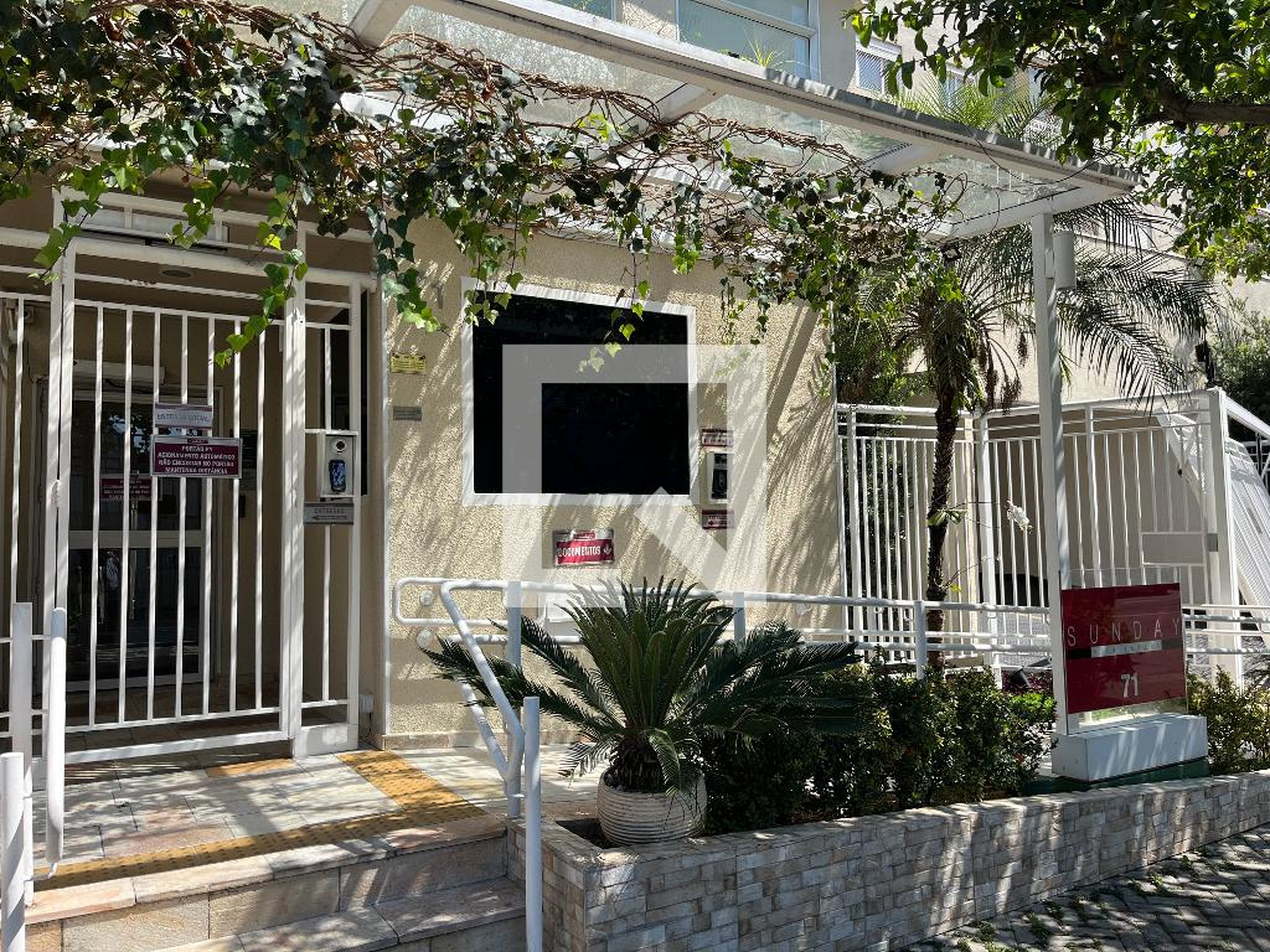 Fachada do Prédio Condomínio Sunday Vila Romana