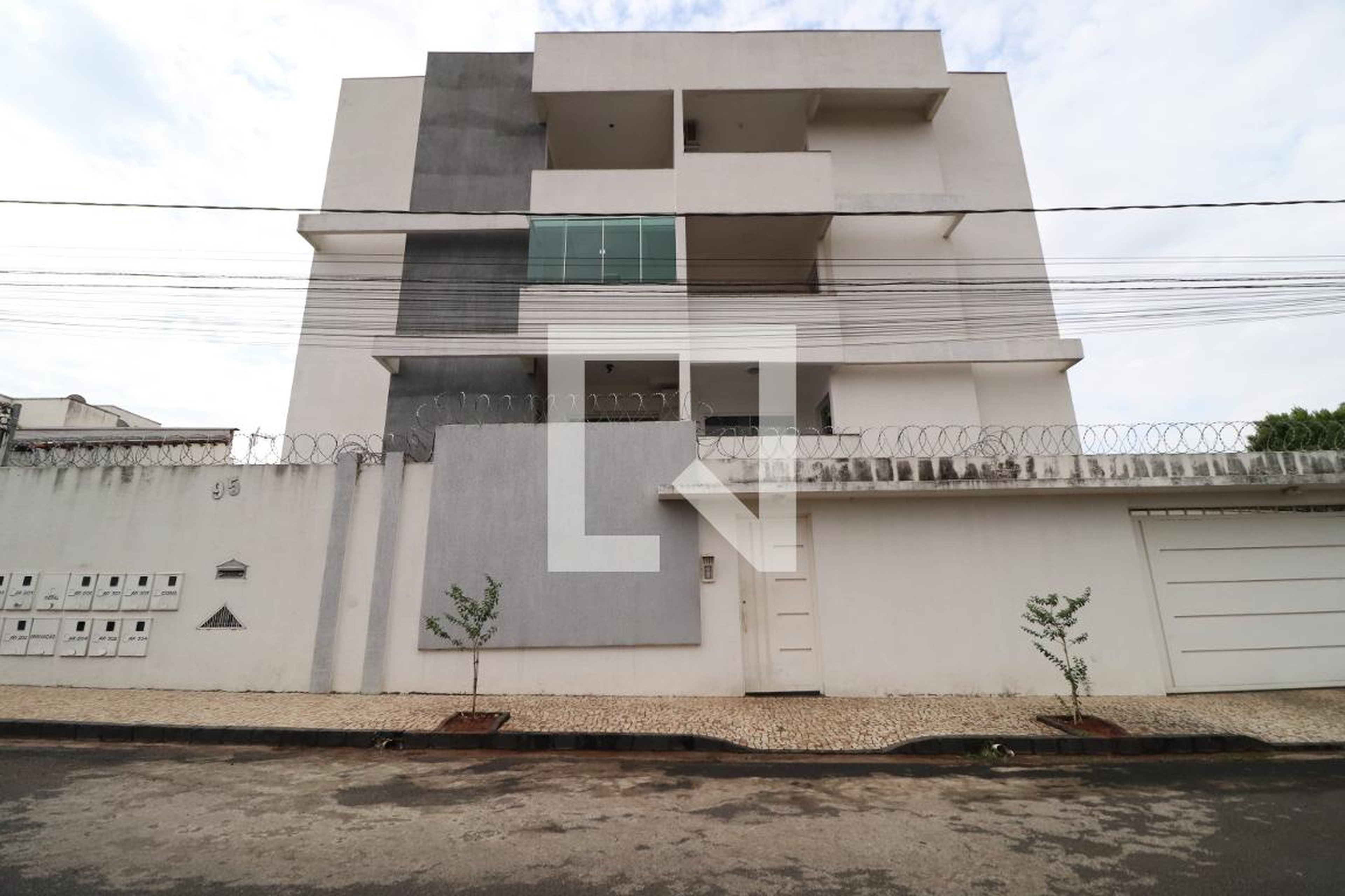 Fachada Condomínio em Rua Viterbo, 80