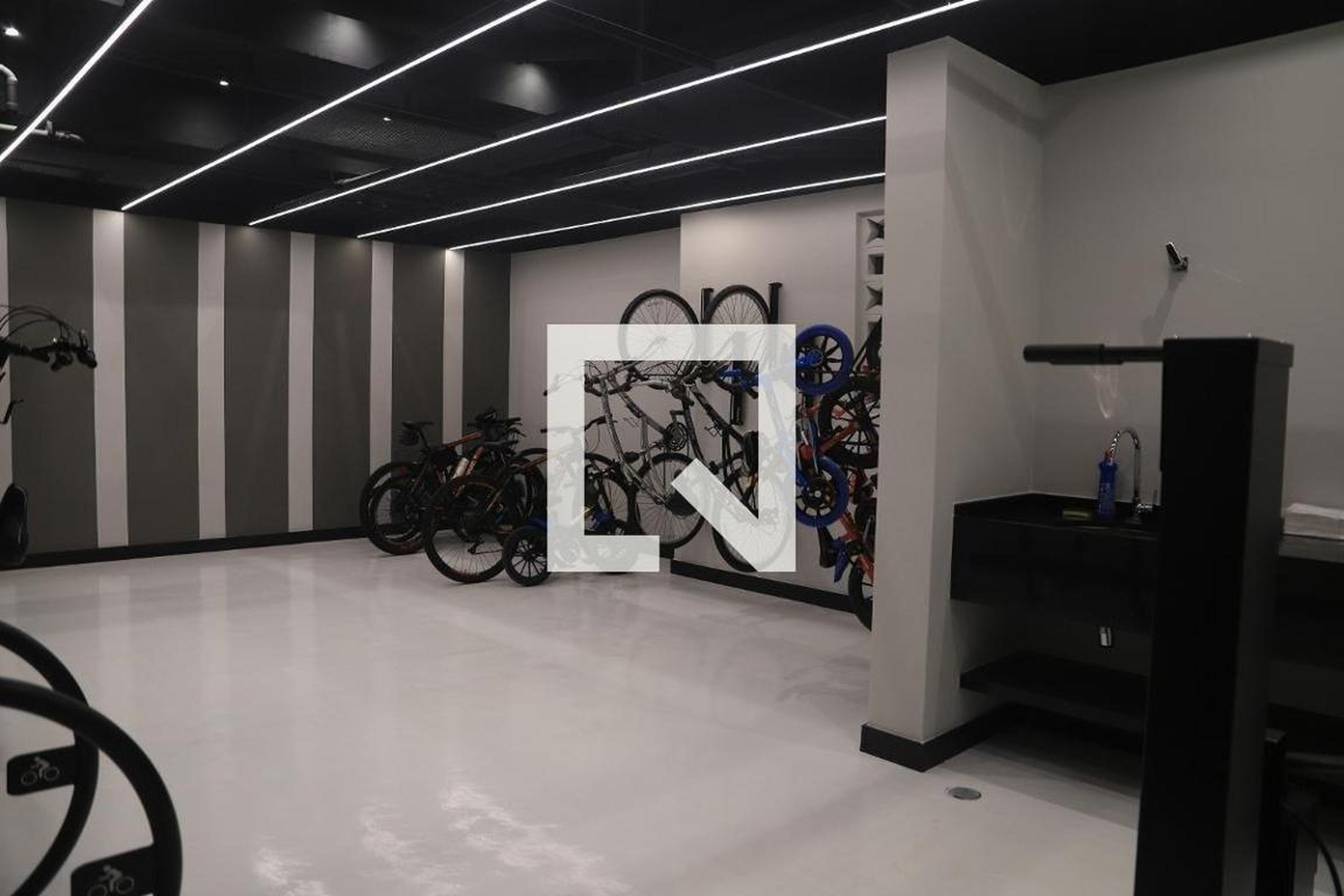 Bicicletário - Iconyc House of Charlie