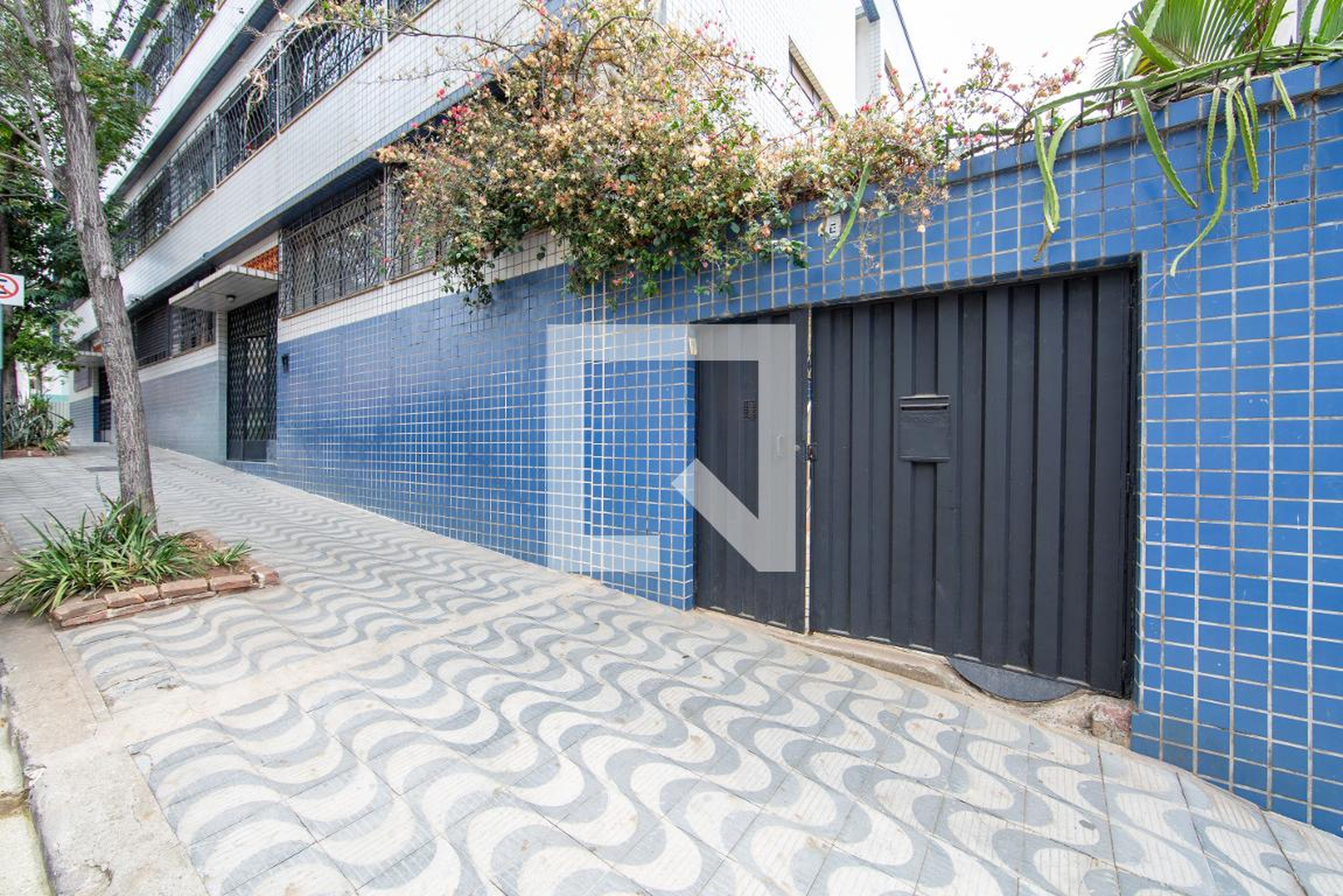 Fachada Condomínio em Rua Herval, 625