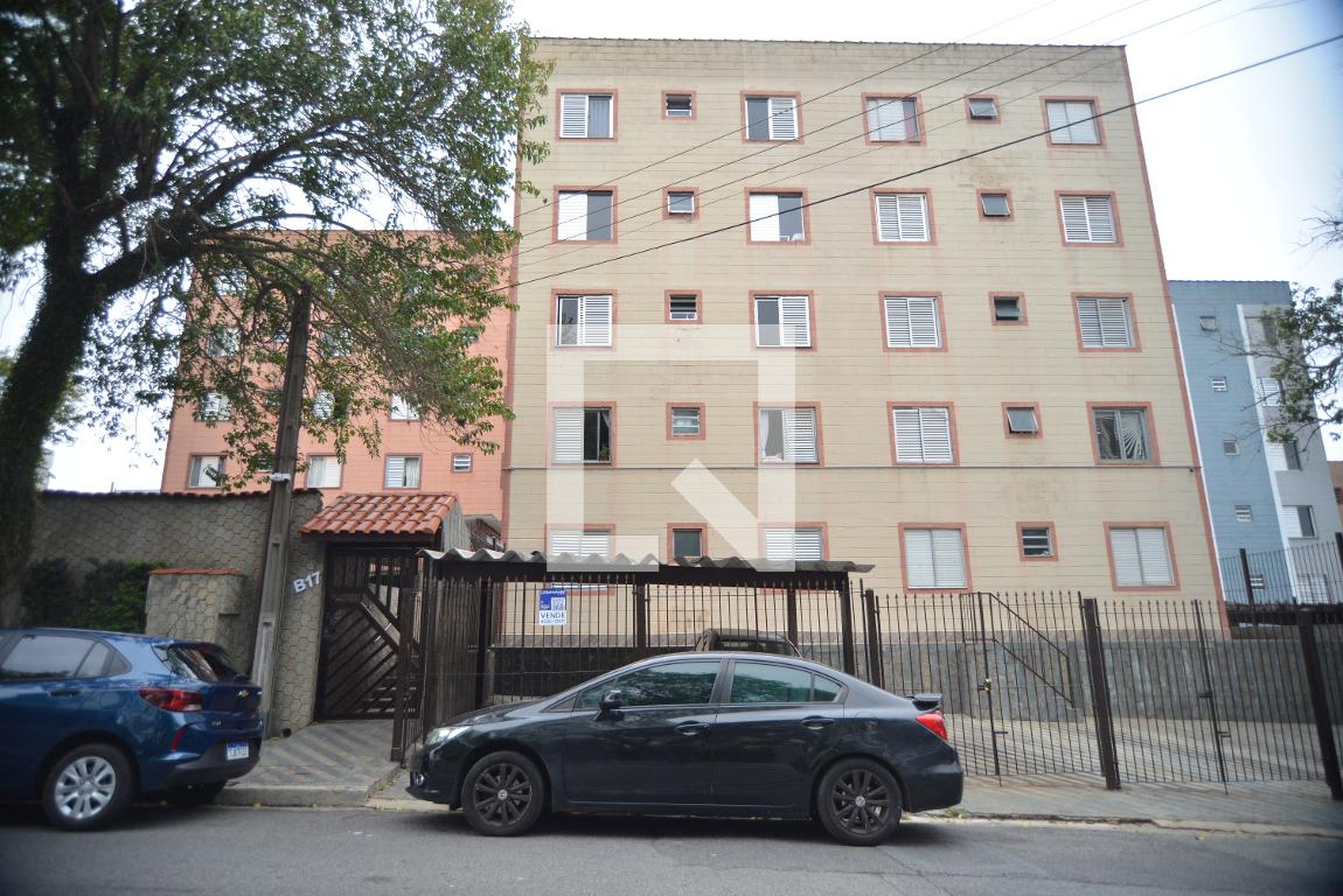 Fachada do Prédio Condomínio em Rua Ciro Monteiro, 17