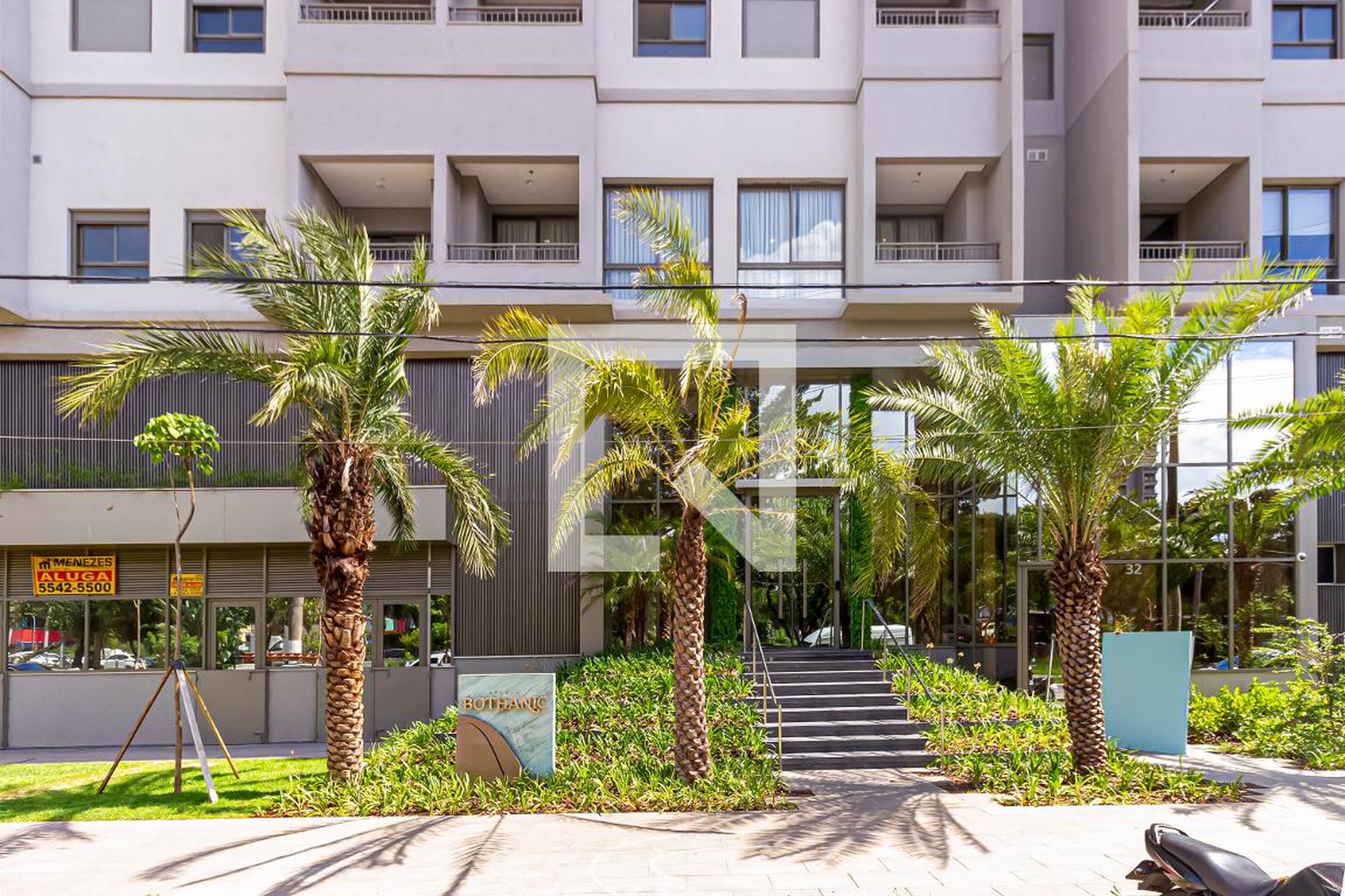 Fachada Condomínio em Rua Antônio Comparato, 44