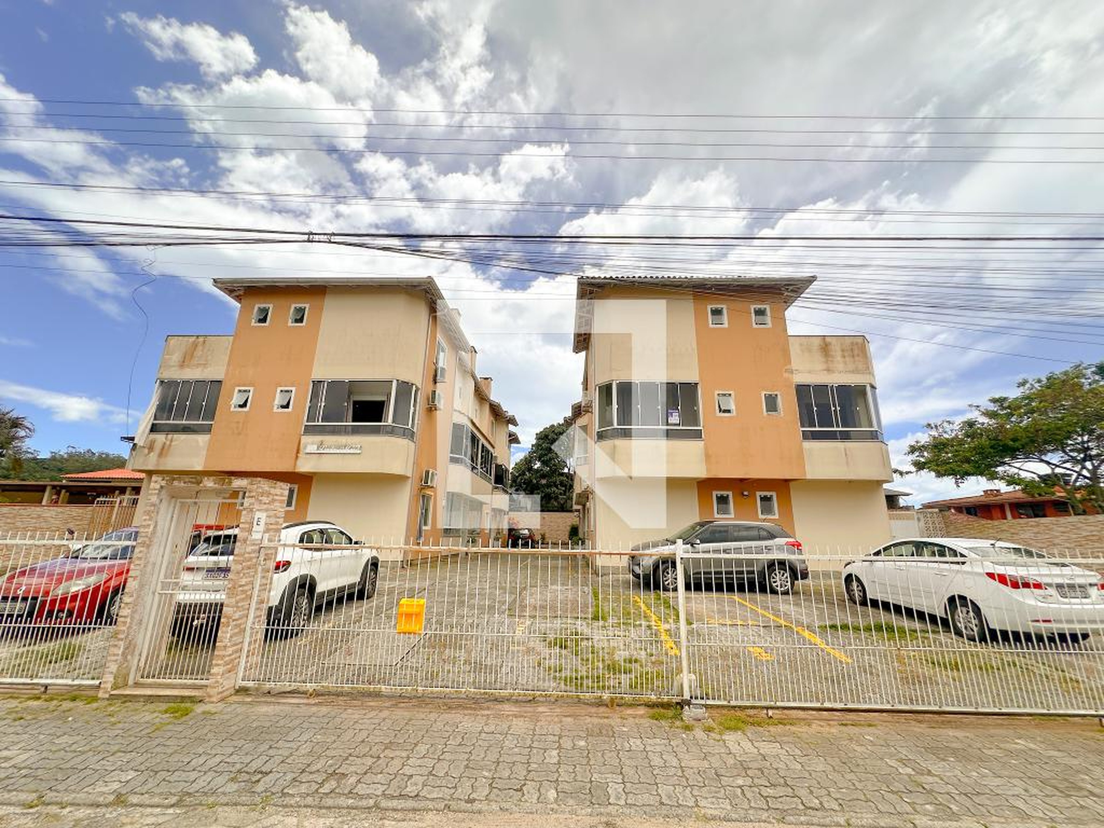 Fachada Condomínio em Servidão Verdes Mares, 170