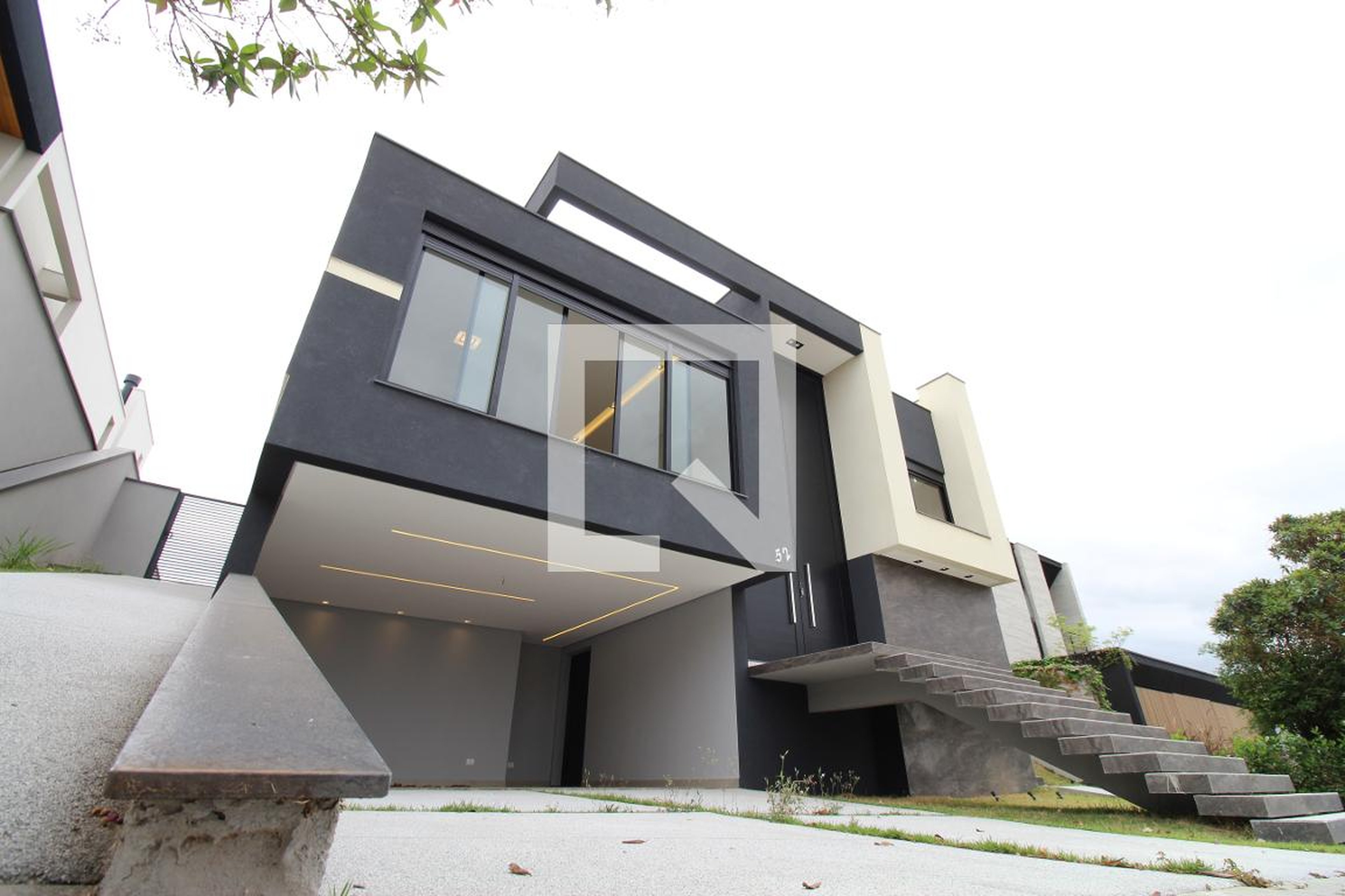 Fachada Condomínio em Rua Murici, 52