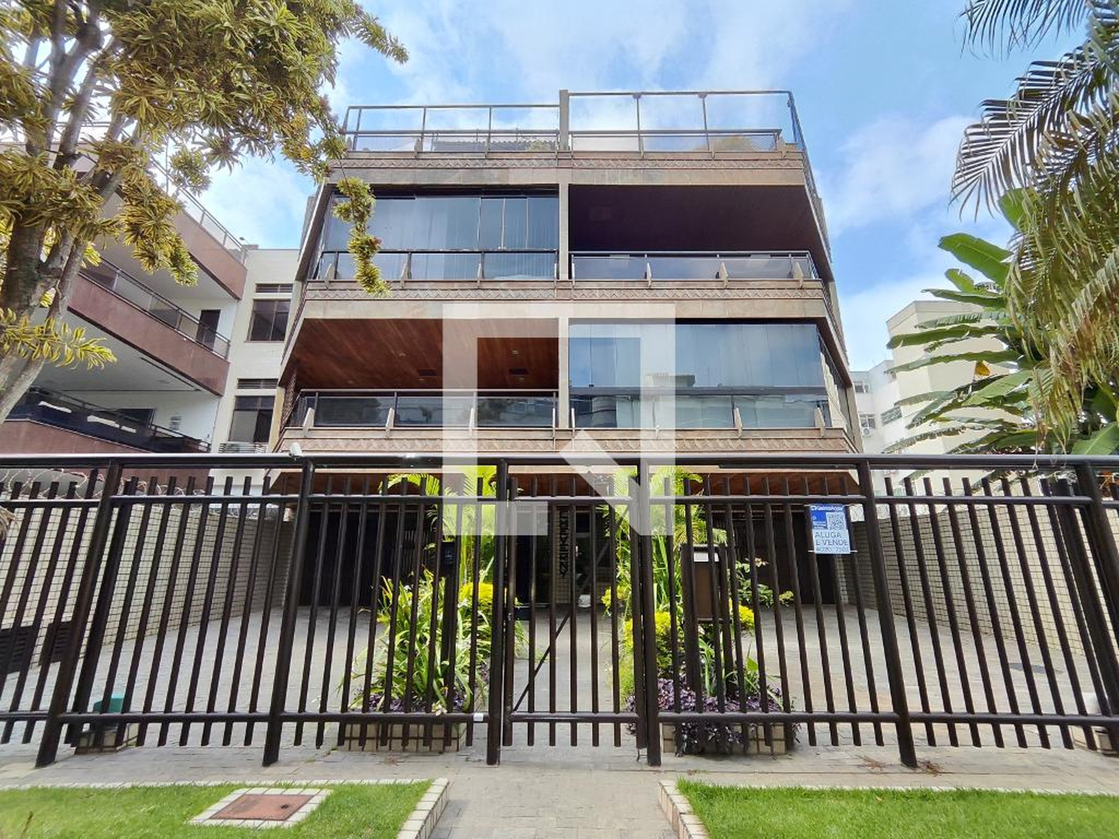 Fachada Condomínio em Rua José Américo de Almeida, 145