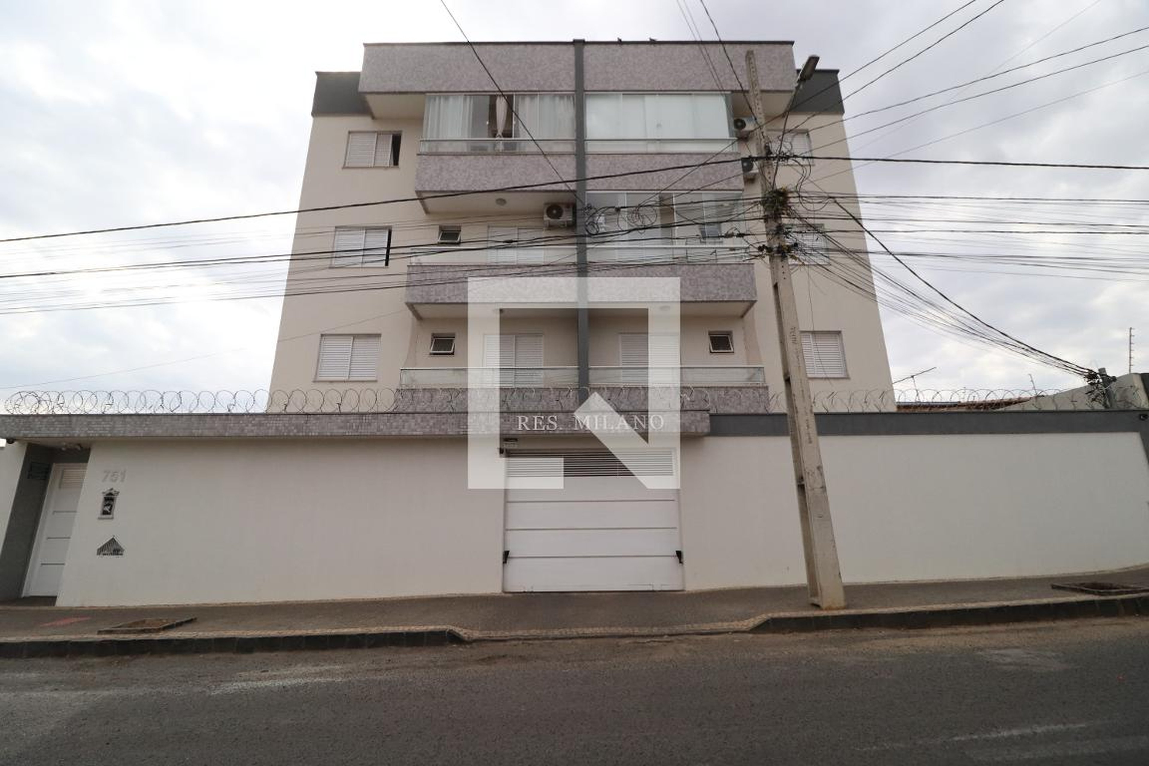 Fachada Condomínio em Rua Sebastião Rangel, 751