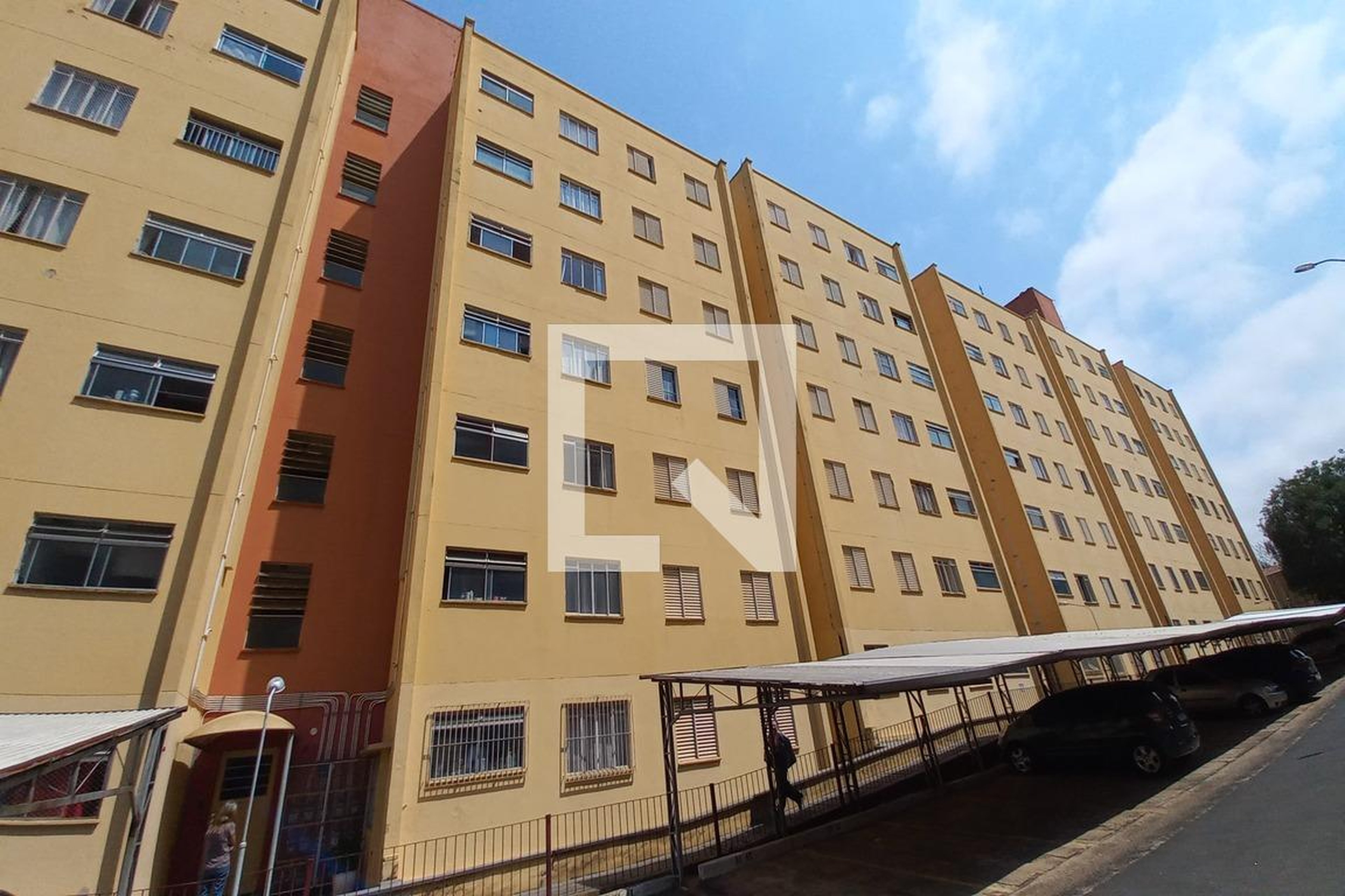 Fachada do Prédio Condomínio em Rua Angela Russo Tafner, 52