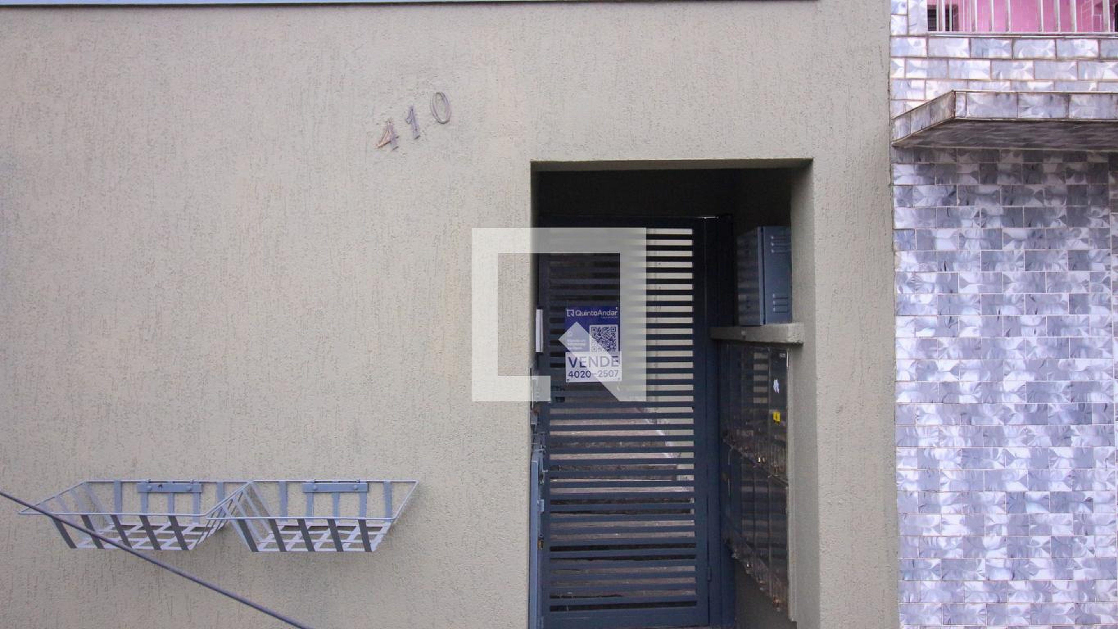 Fachada Condomínio em Rua Hermeto Lima, 410