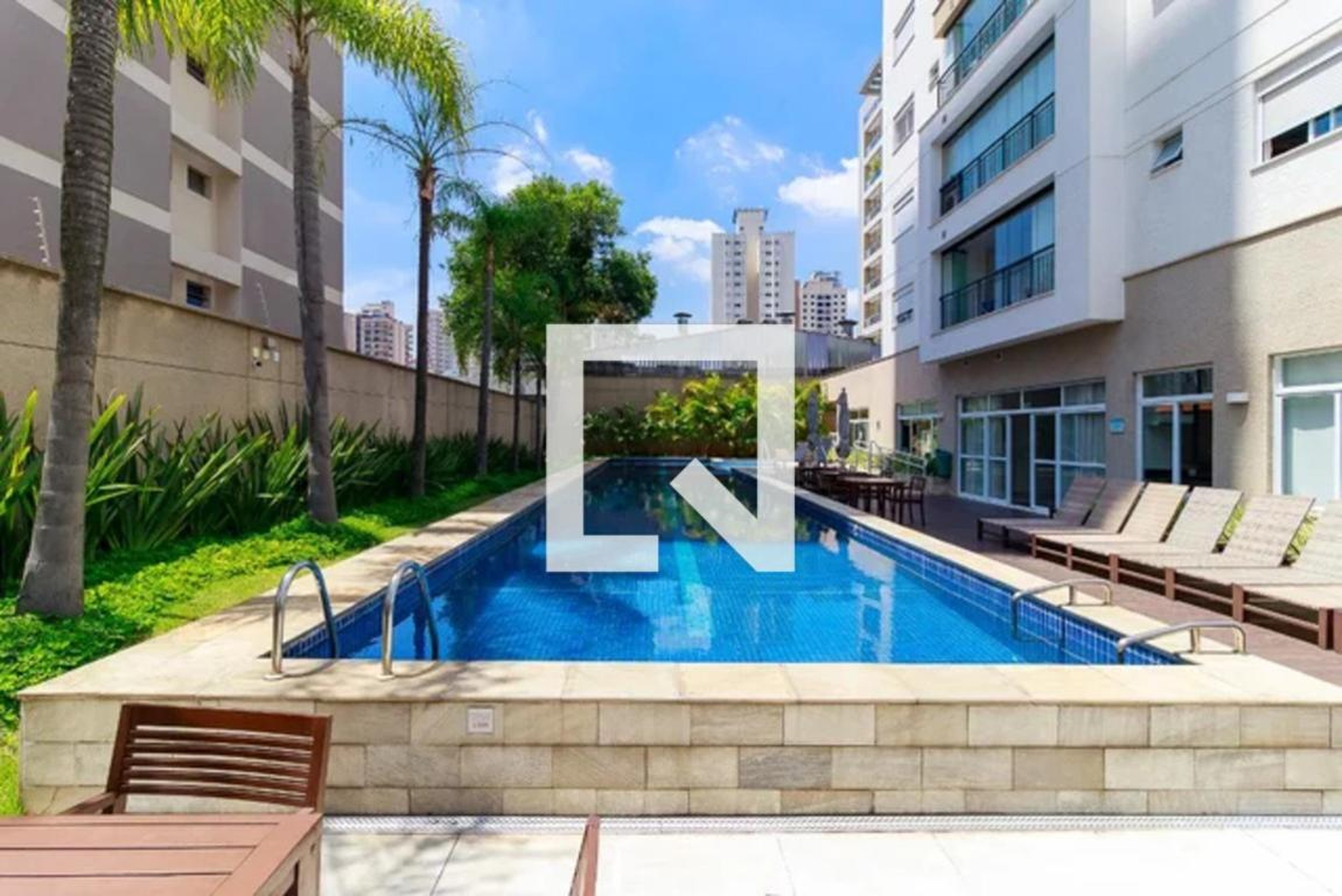 Piscina - Edifício Brasiliano