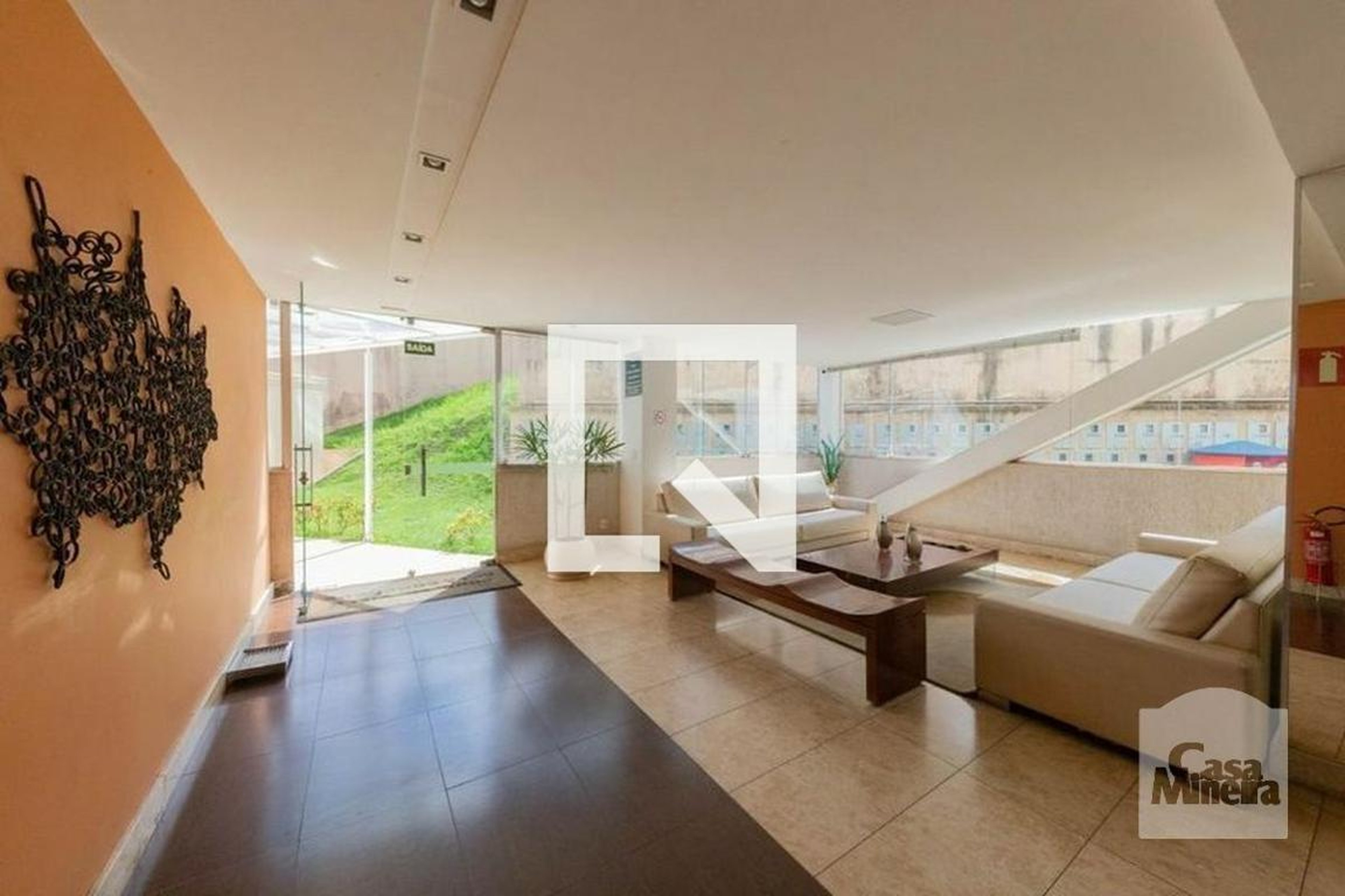 Hall de entrada Condomínio em Rua Engenheiro Godofredo dos Santos, 110