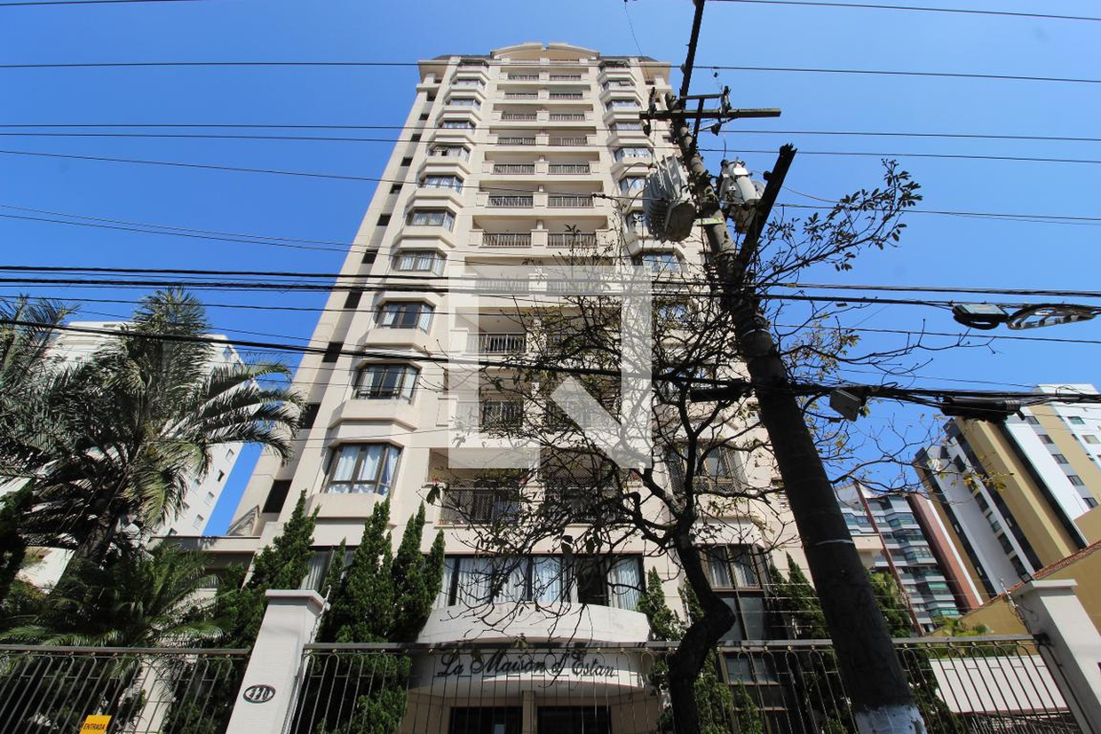 Fachada do Prédio Condomínio Ed La Maison D Estan