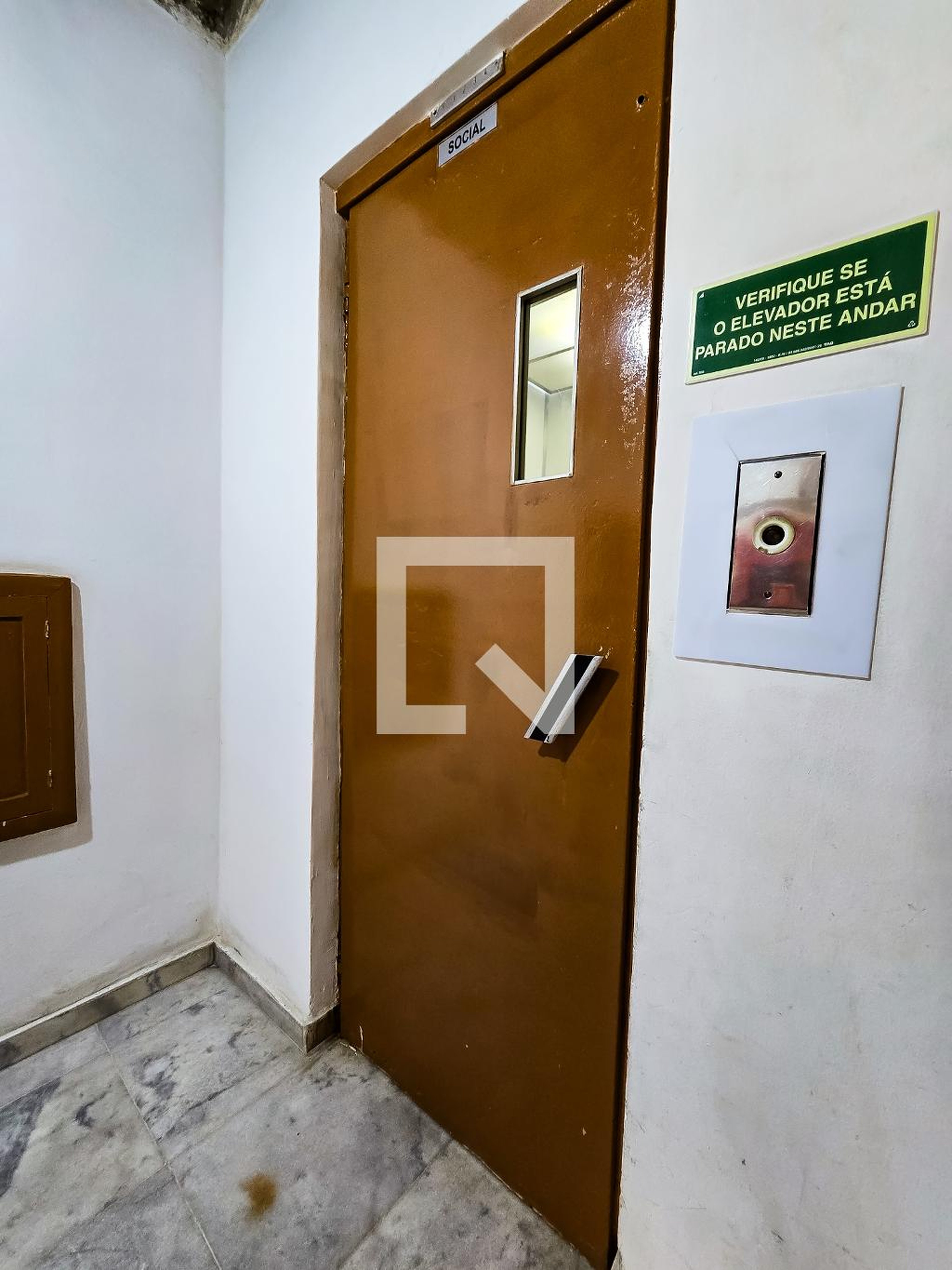Elevador - Edifício Castelo