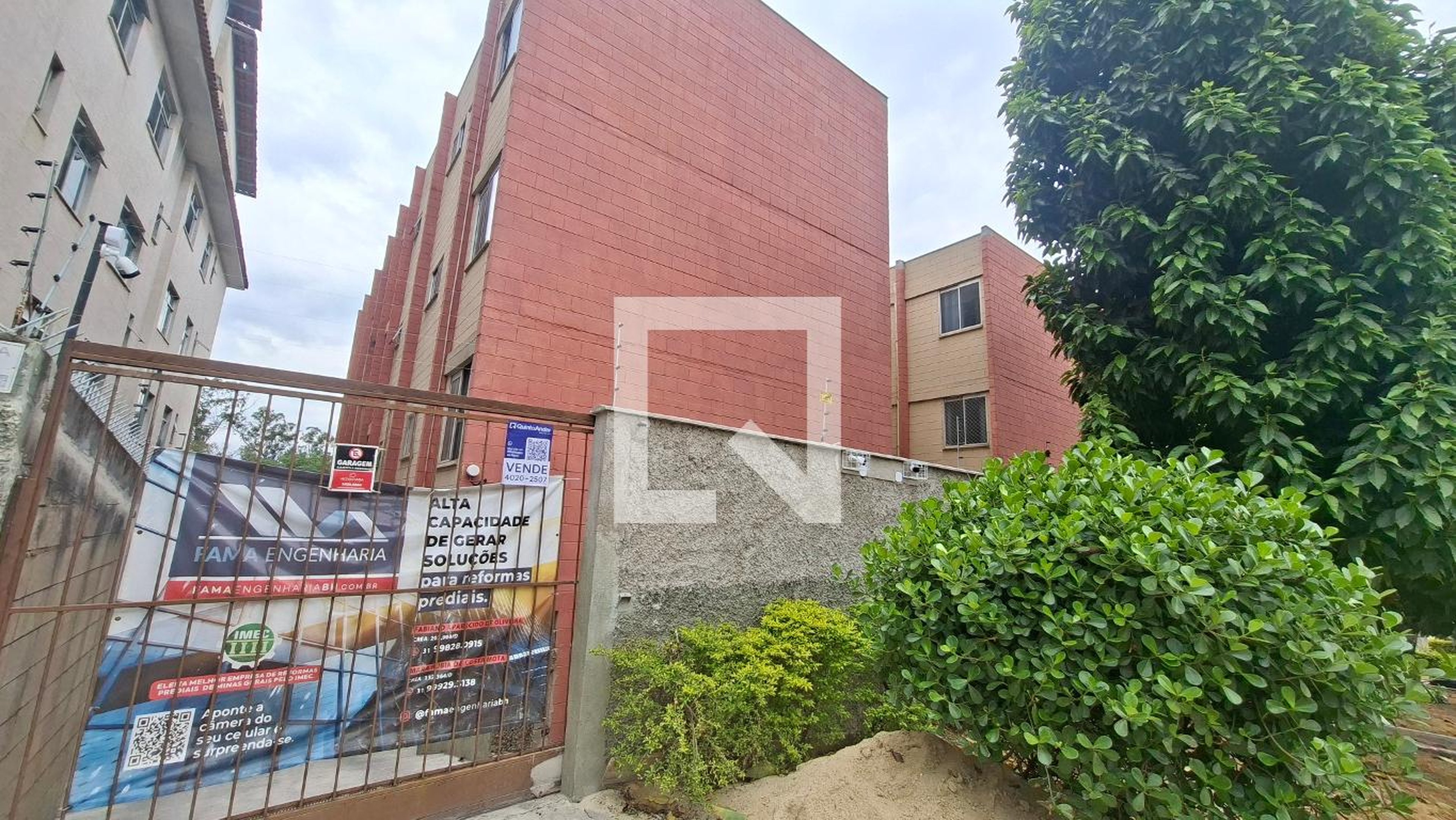 Fachada Condomínio em Avenida General Olímpio Mourão Filho, 122