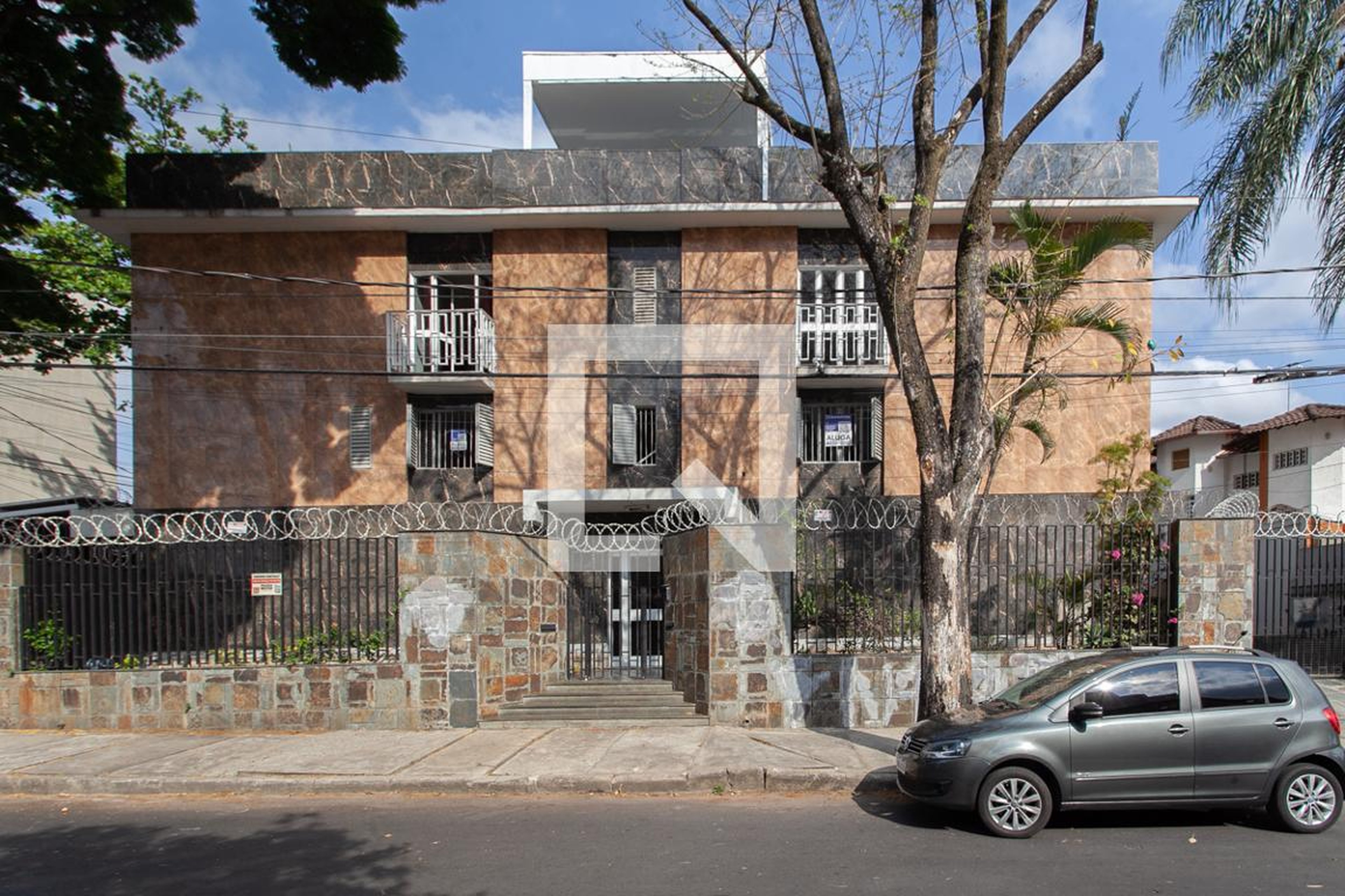 Fachada Condomínio em Rua João Edmundo Caldeira Brant, 235