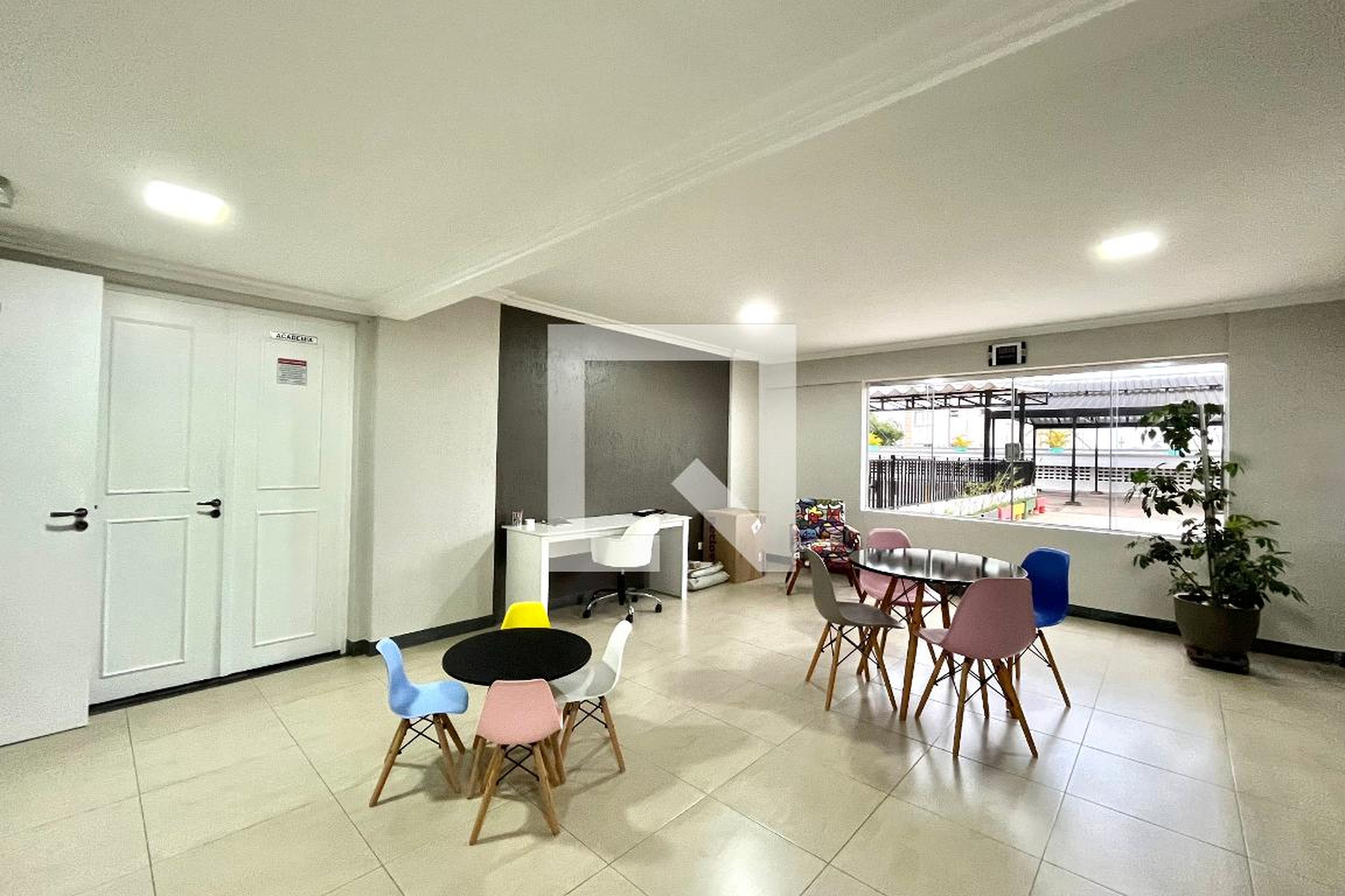 Área comum - Porcelana