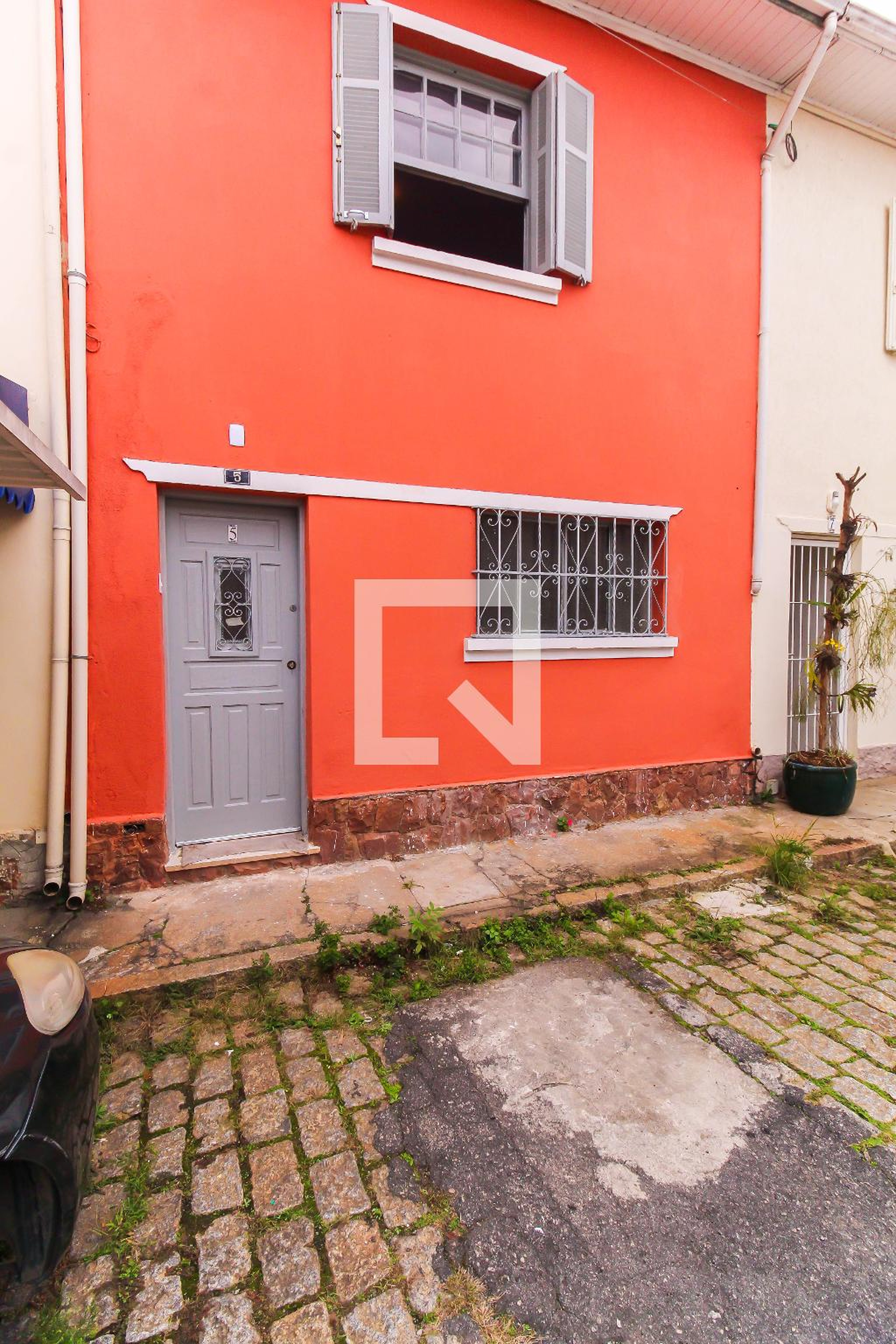 Fachada Condomínio em Rua Ilansa, 209