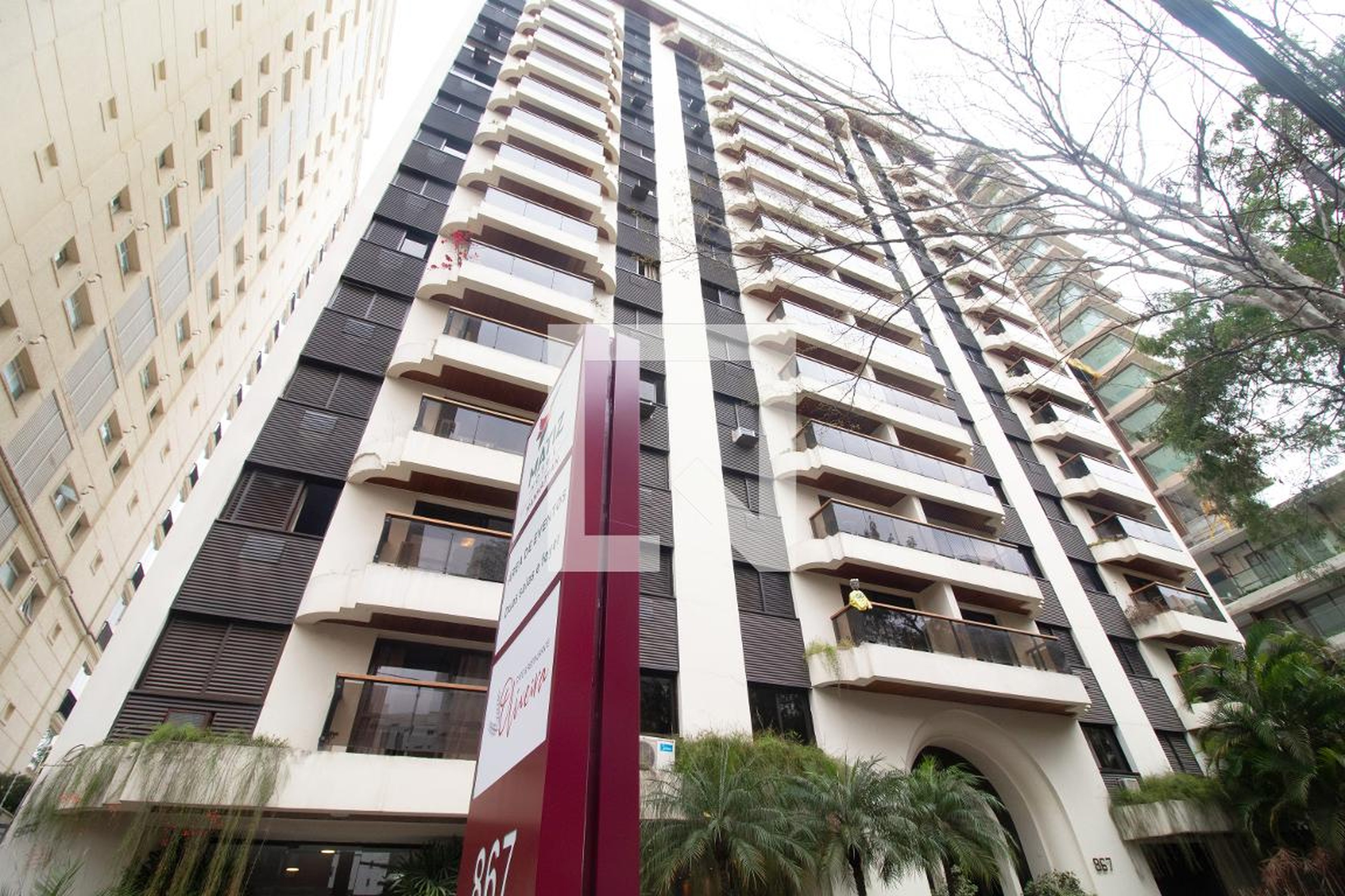 Fachada Edifício Manhattan Residence Service