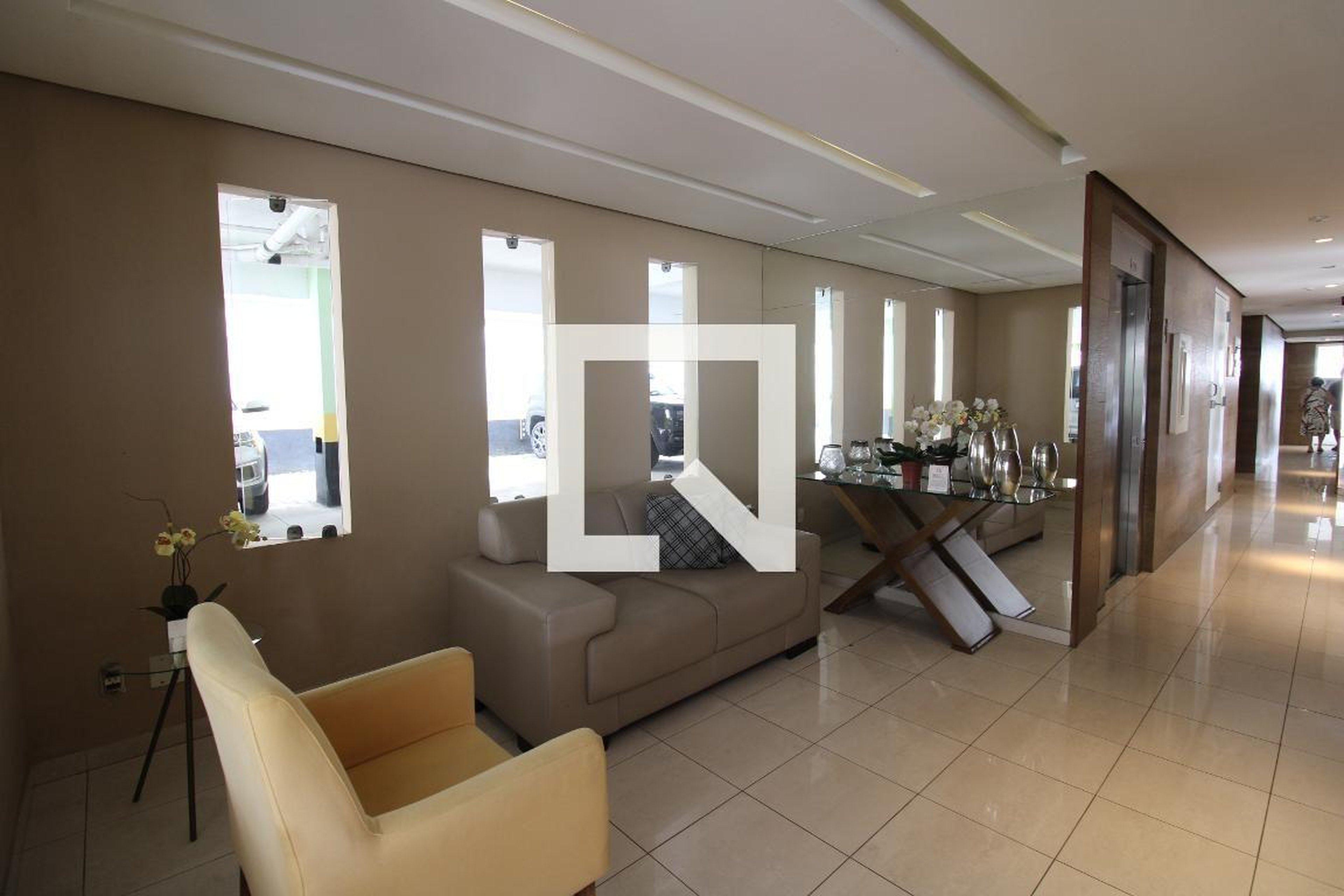 Hall de Entrada - Golden Hills