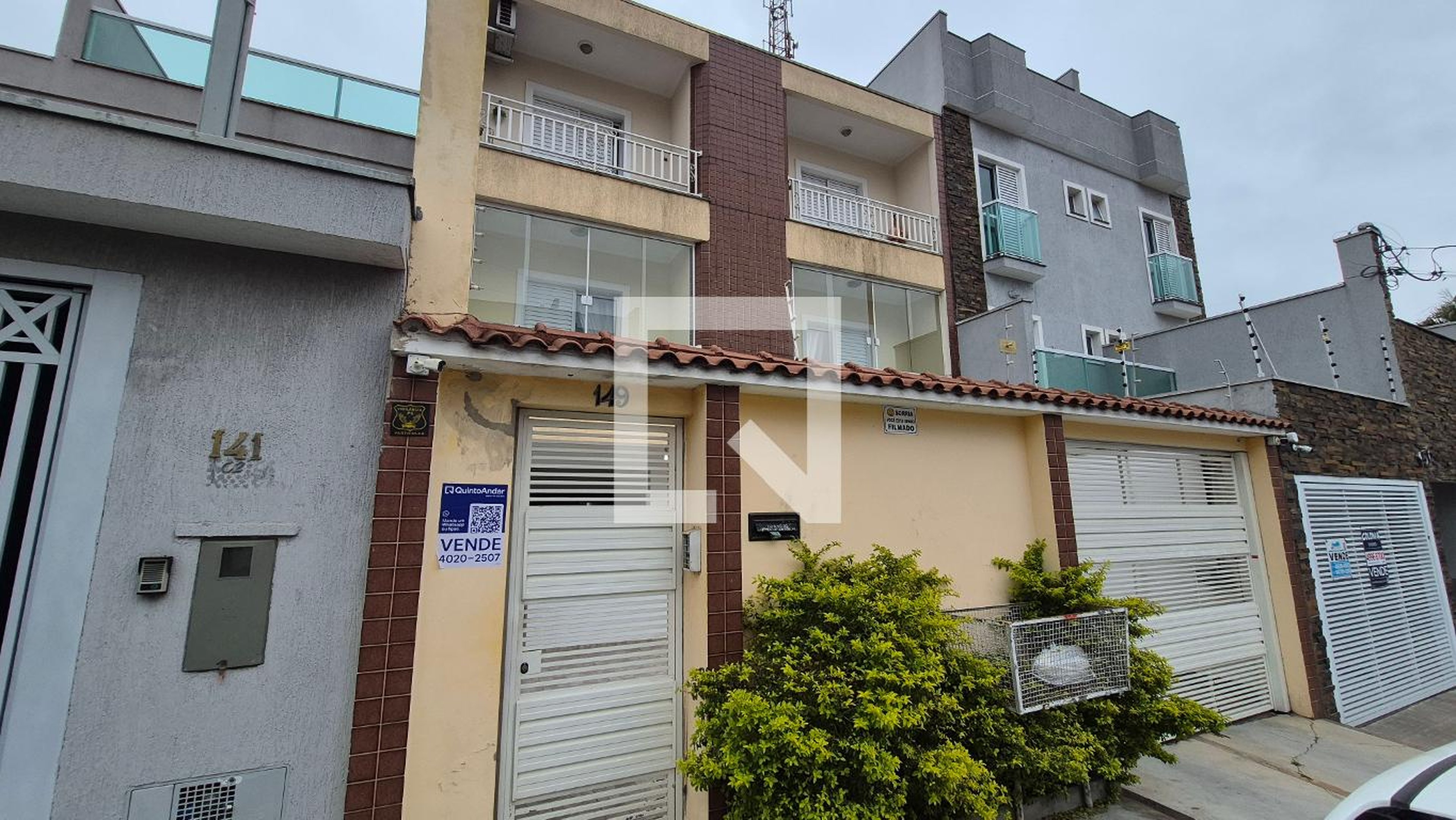 Fachada Condomínio em Rua Dublin, 149