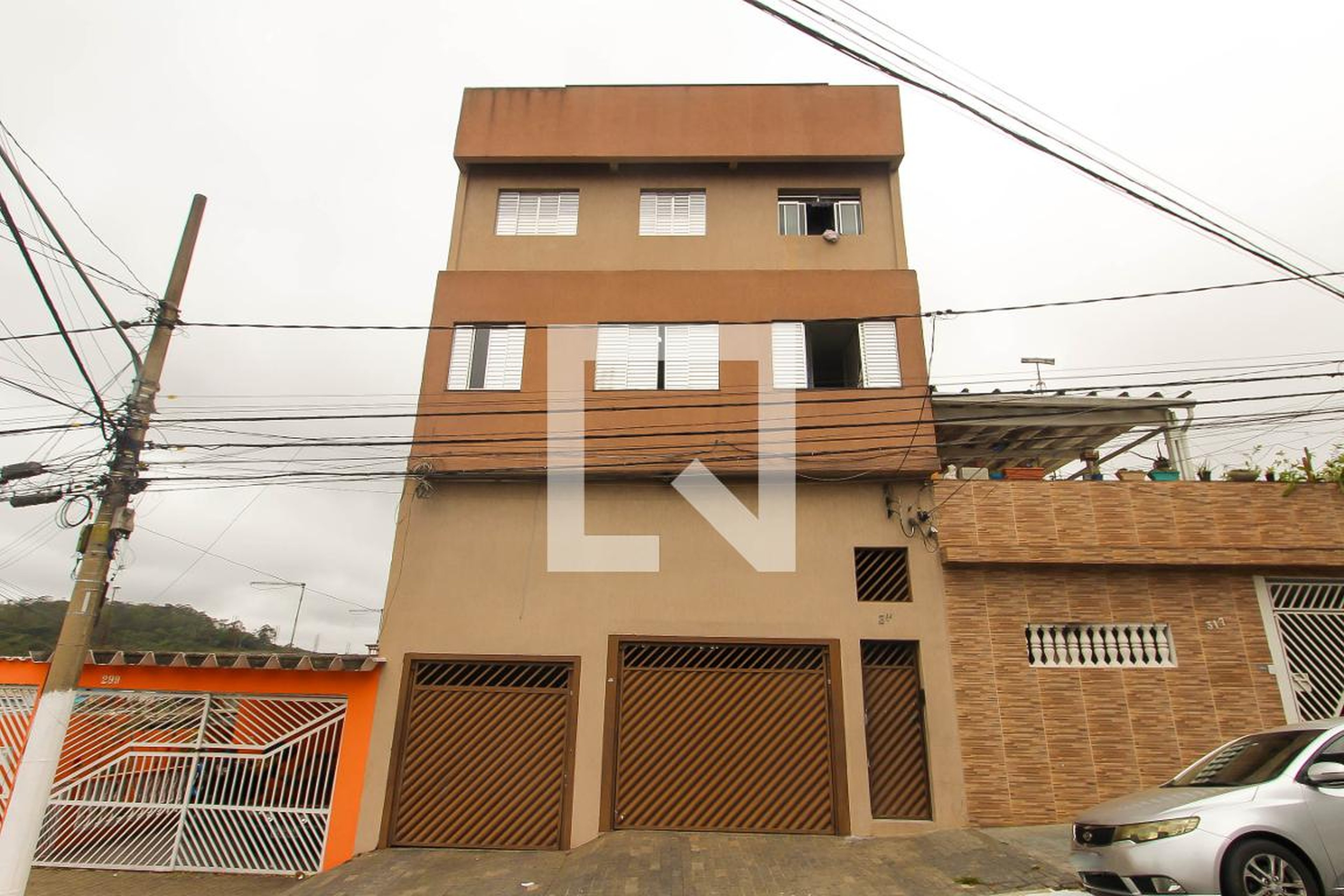 Fachada Condomínio em Rua Estado de Pernambuco, 311