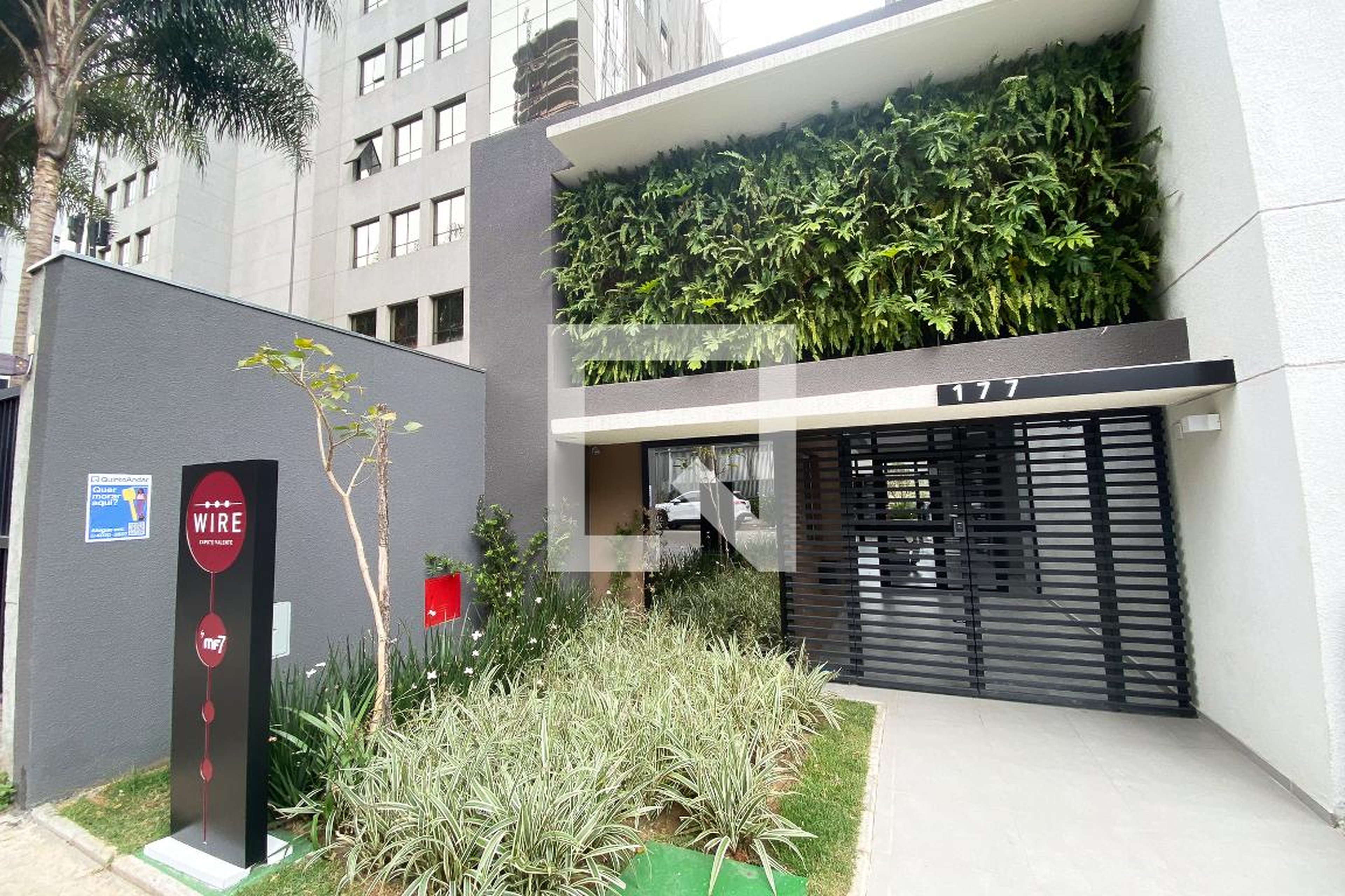 Fachada do Prédio Condomínio Wire Capote Valente MF7