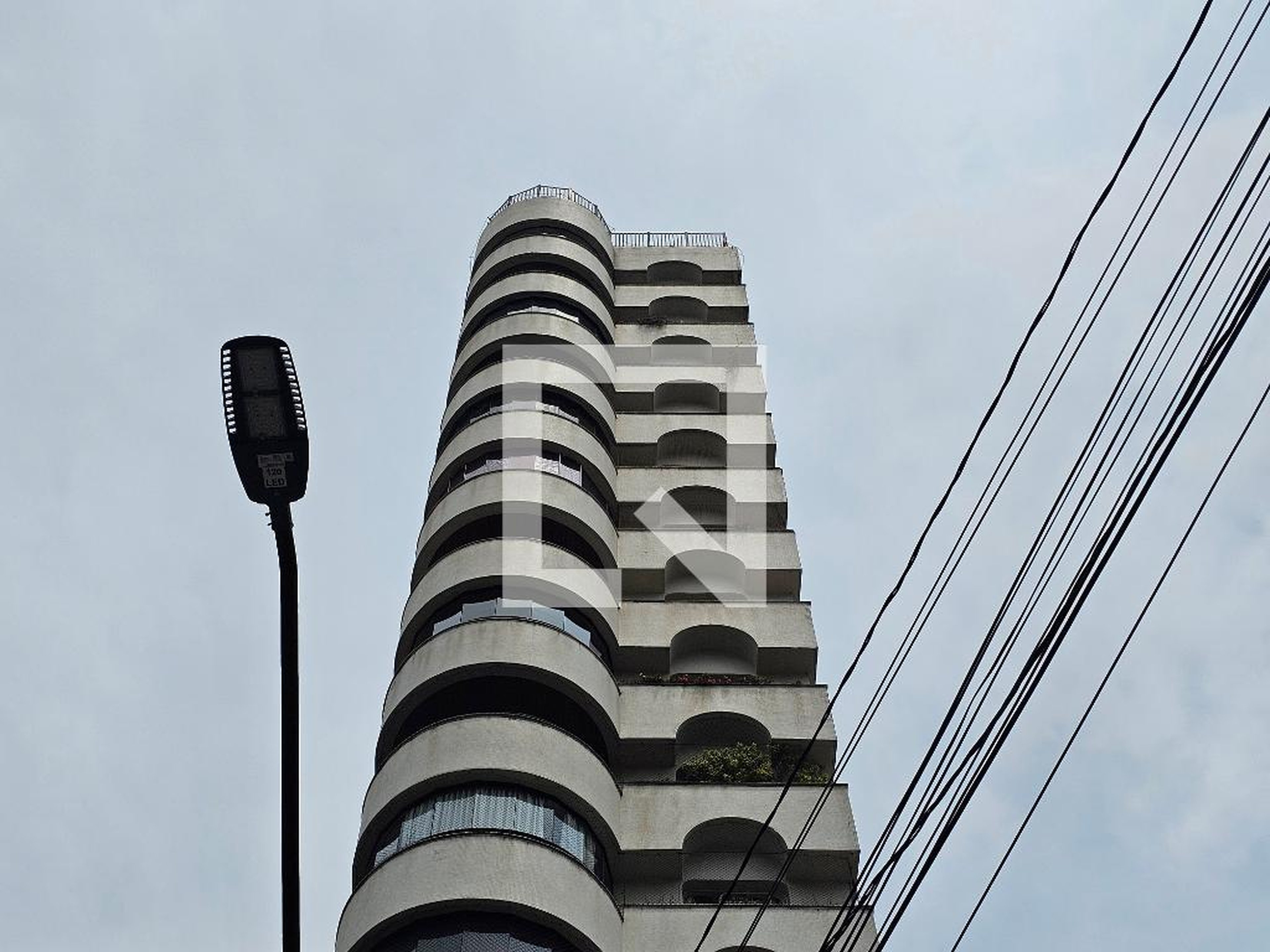 Fachada Condomínio Maison Dallas