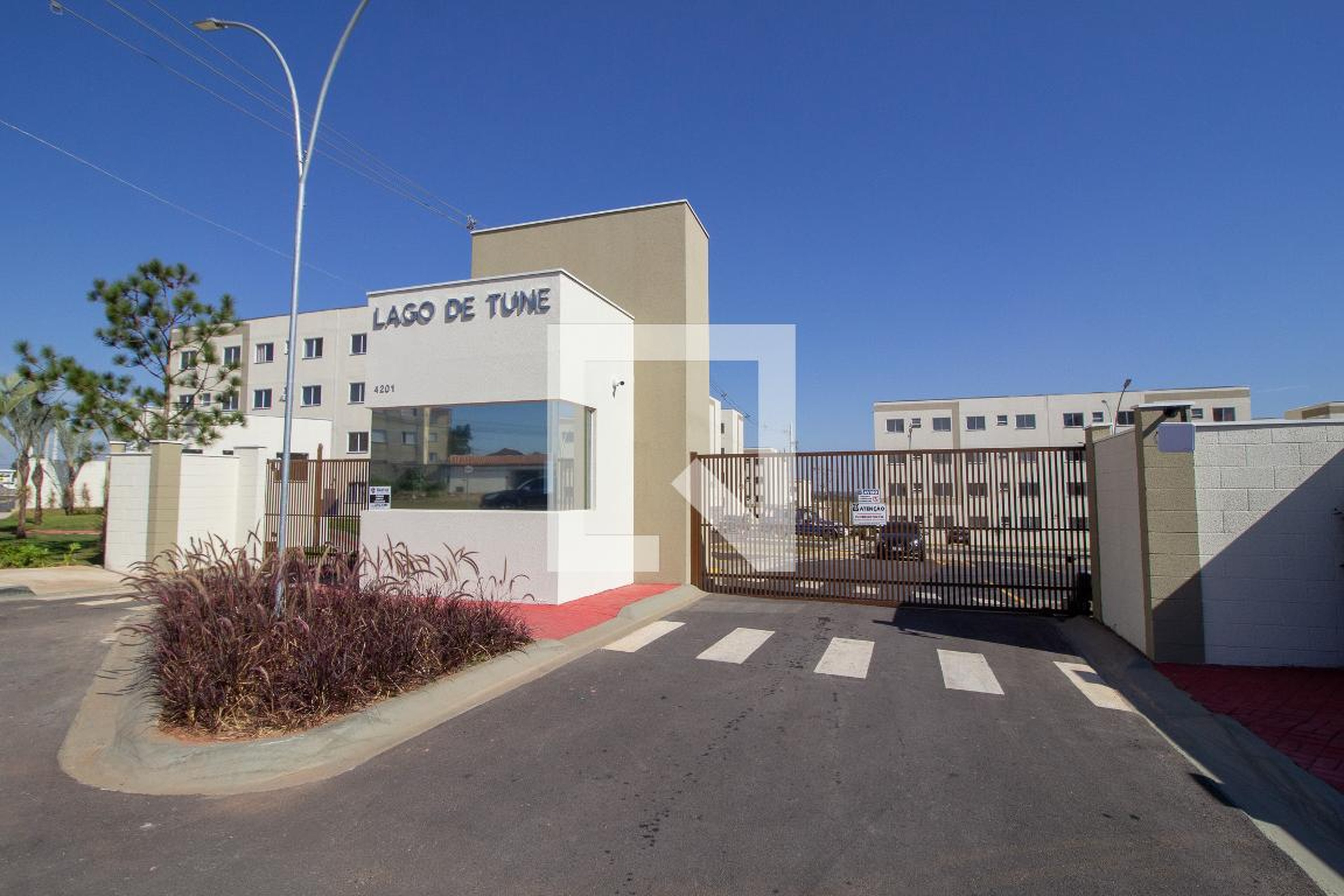 Fachada Condomínio Lago de Tune