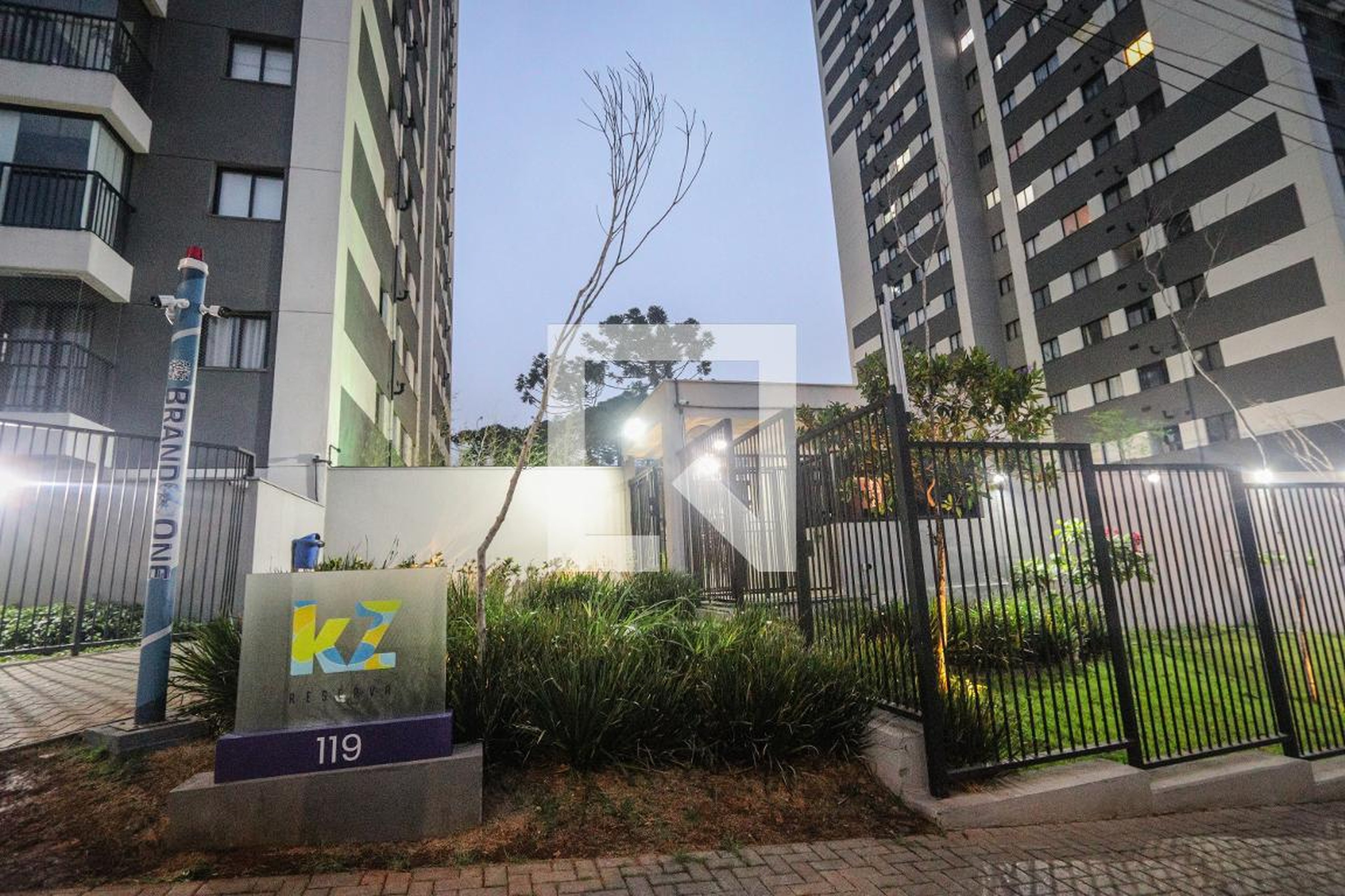 Fachada do Prédio Condomínio em Rua Flama, 176