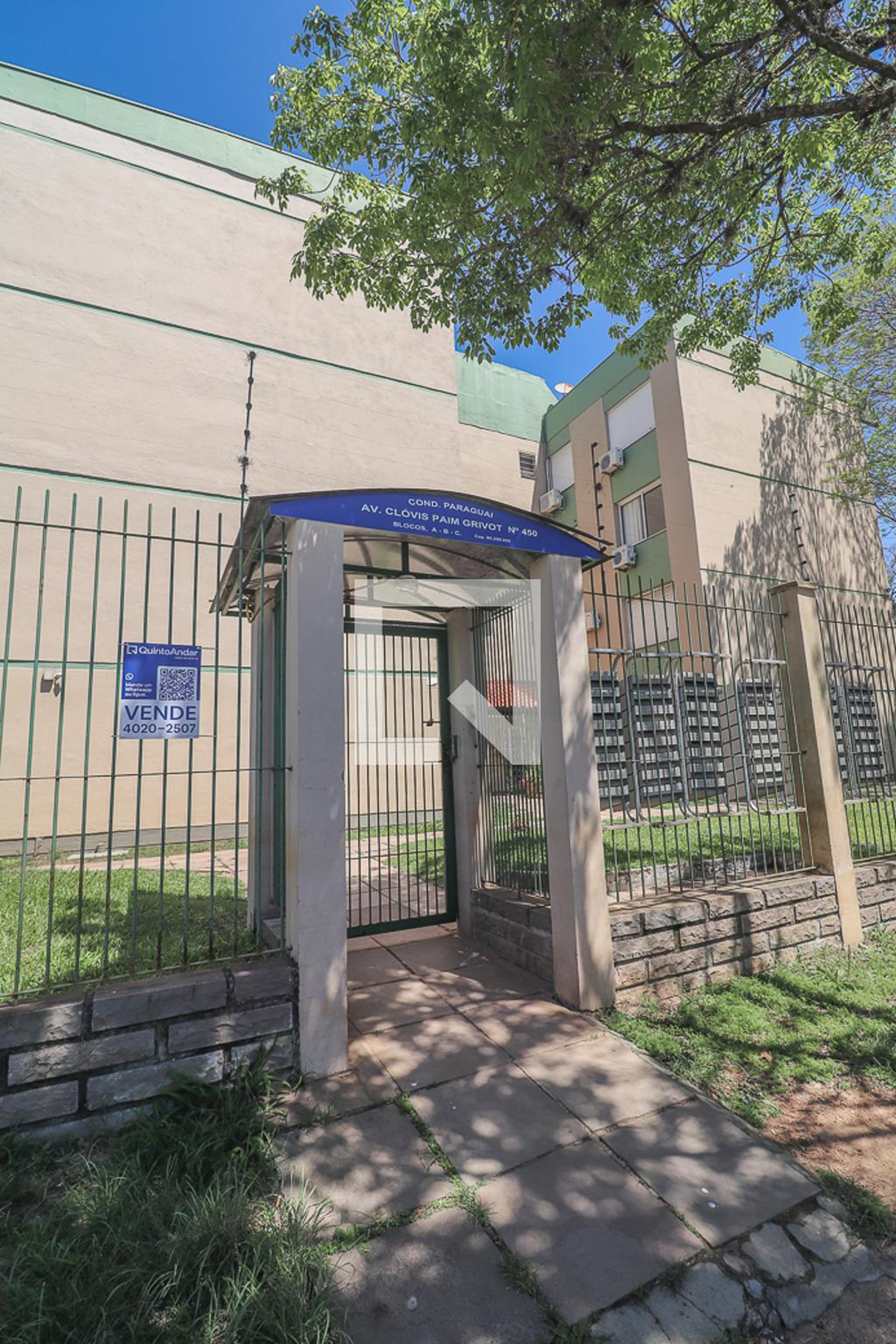Fachada Condomínio em Avenida Clóvis Paim Grivot, 450