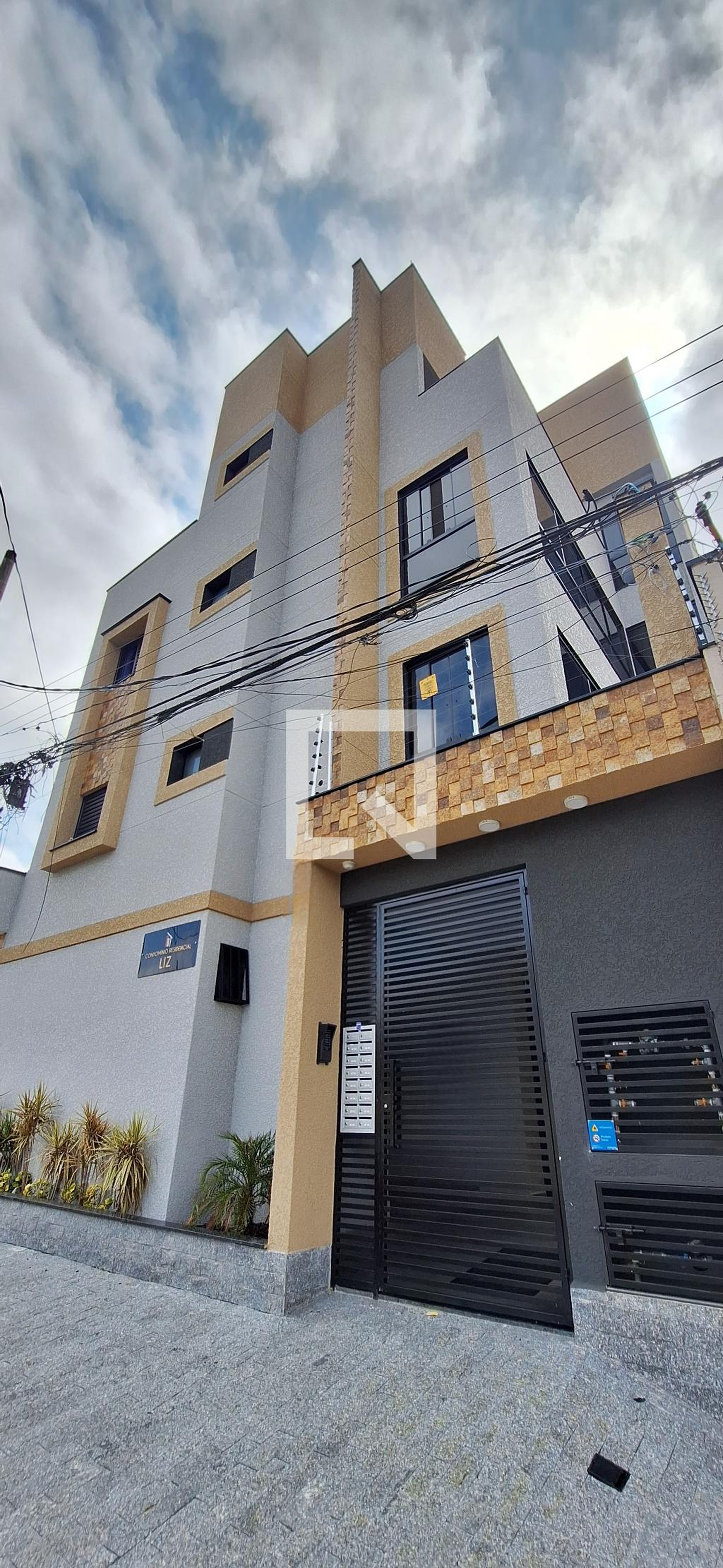 Fachada Condomínio em Rua Luiz Antônio Gonçalves, 3