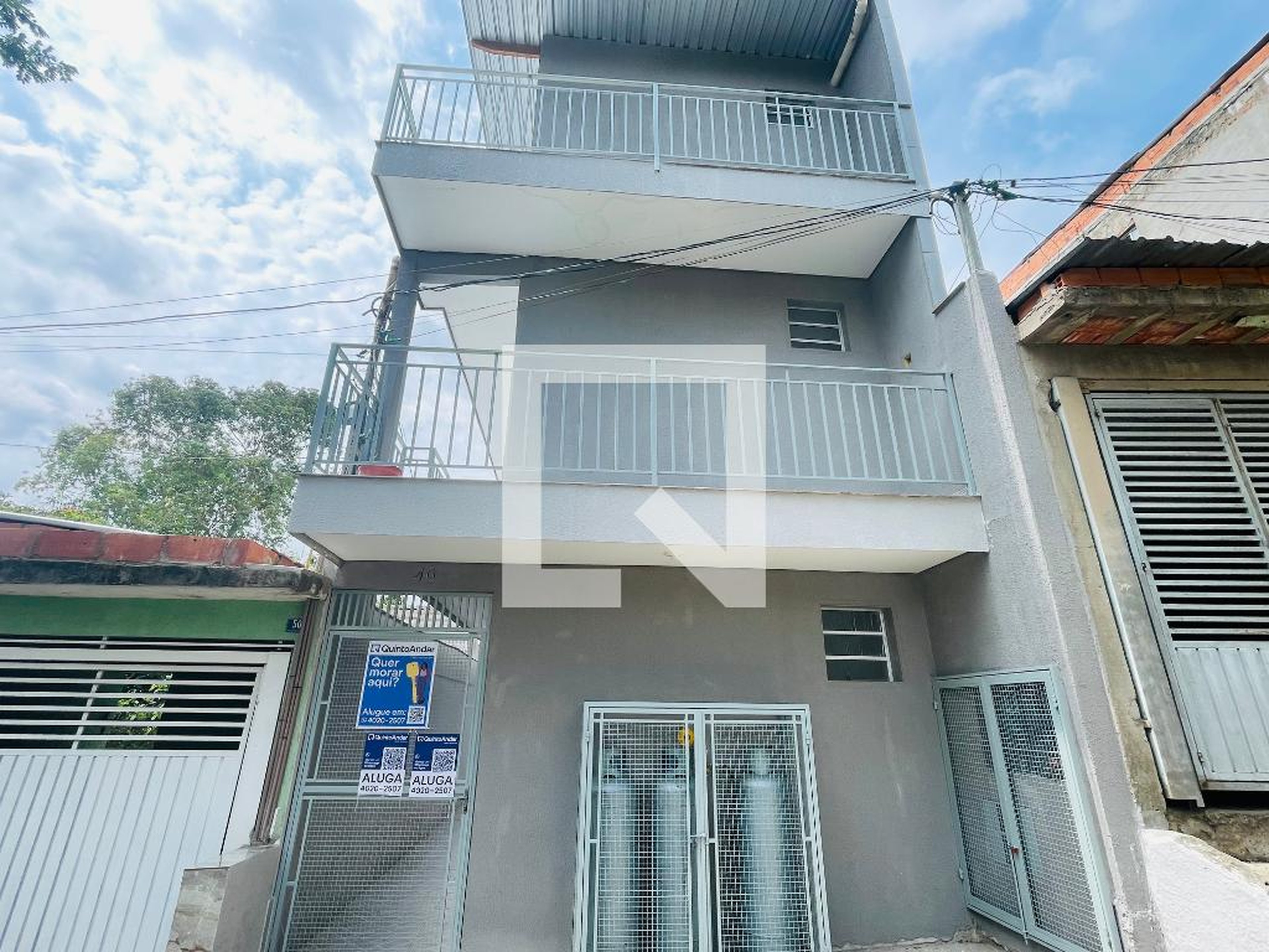 Fachada Condomínio em Rua Vicente de Paula, 40