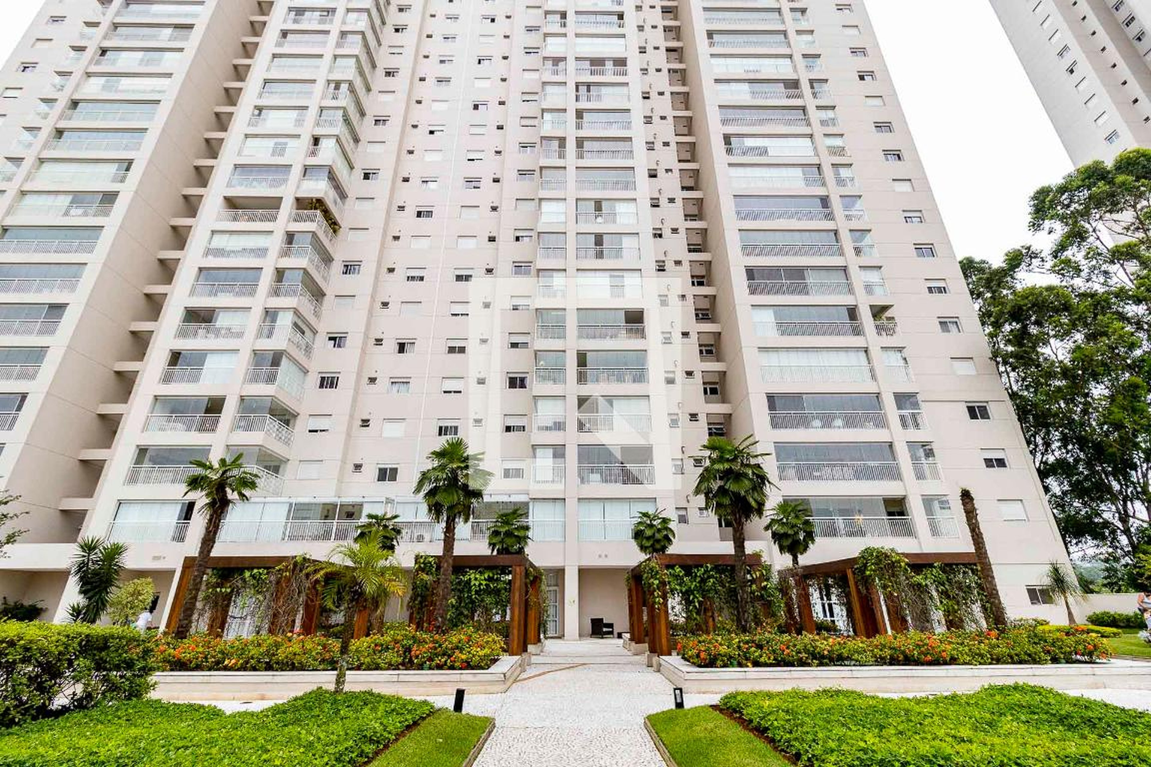 Fachada Condomínio Florida Residence Park