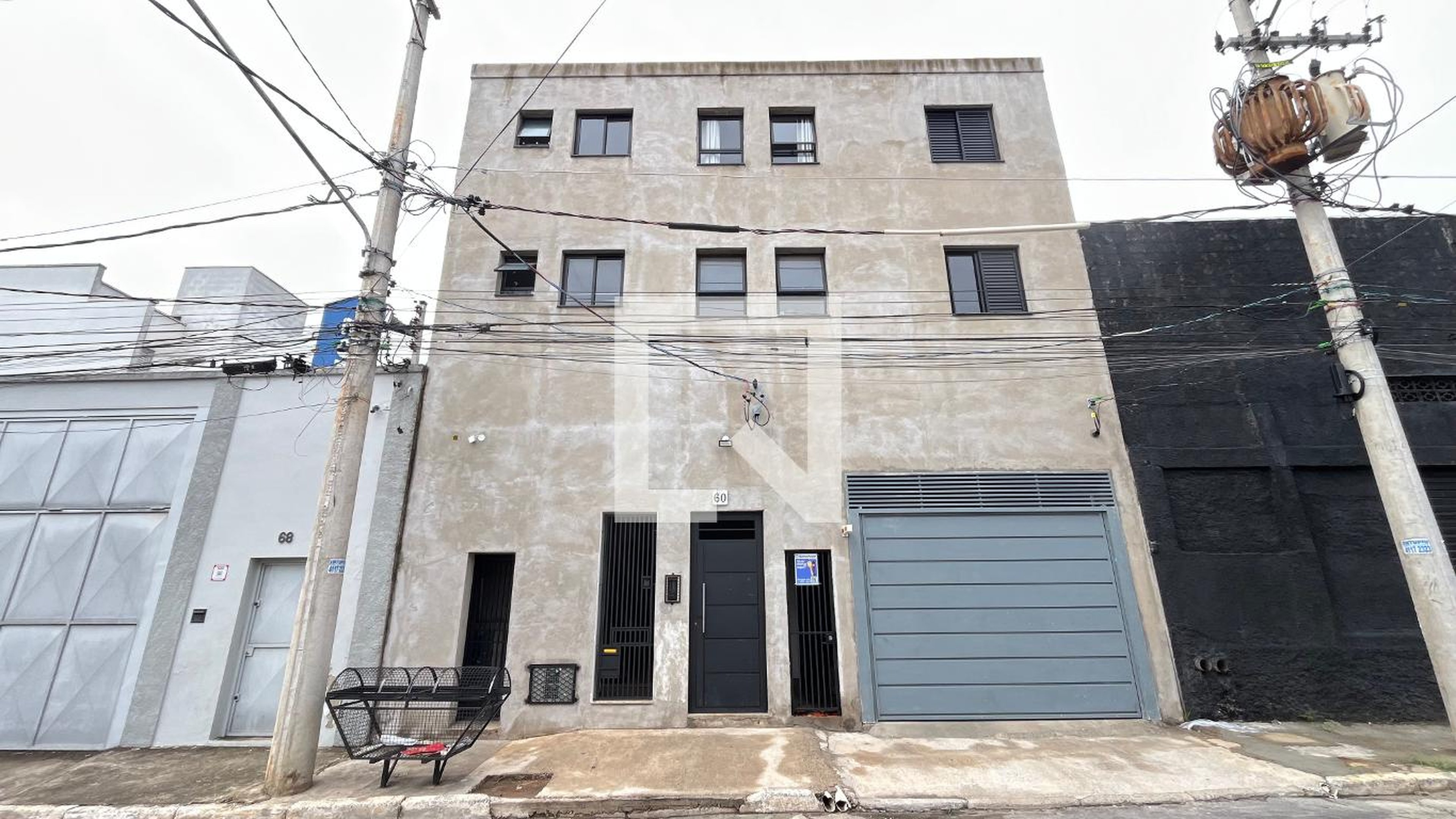 Fachada Condomínio em Rua Budapeste, 60