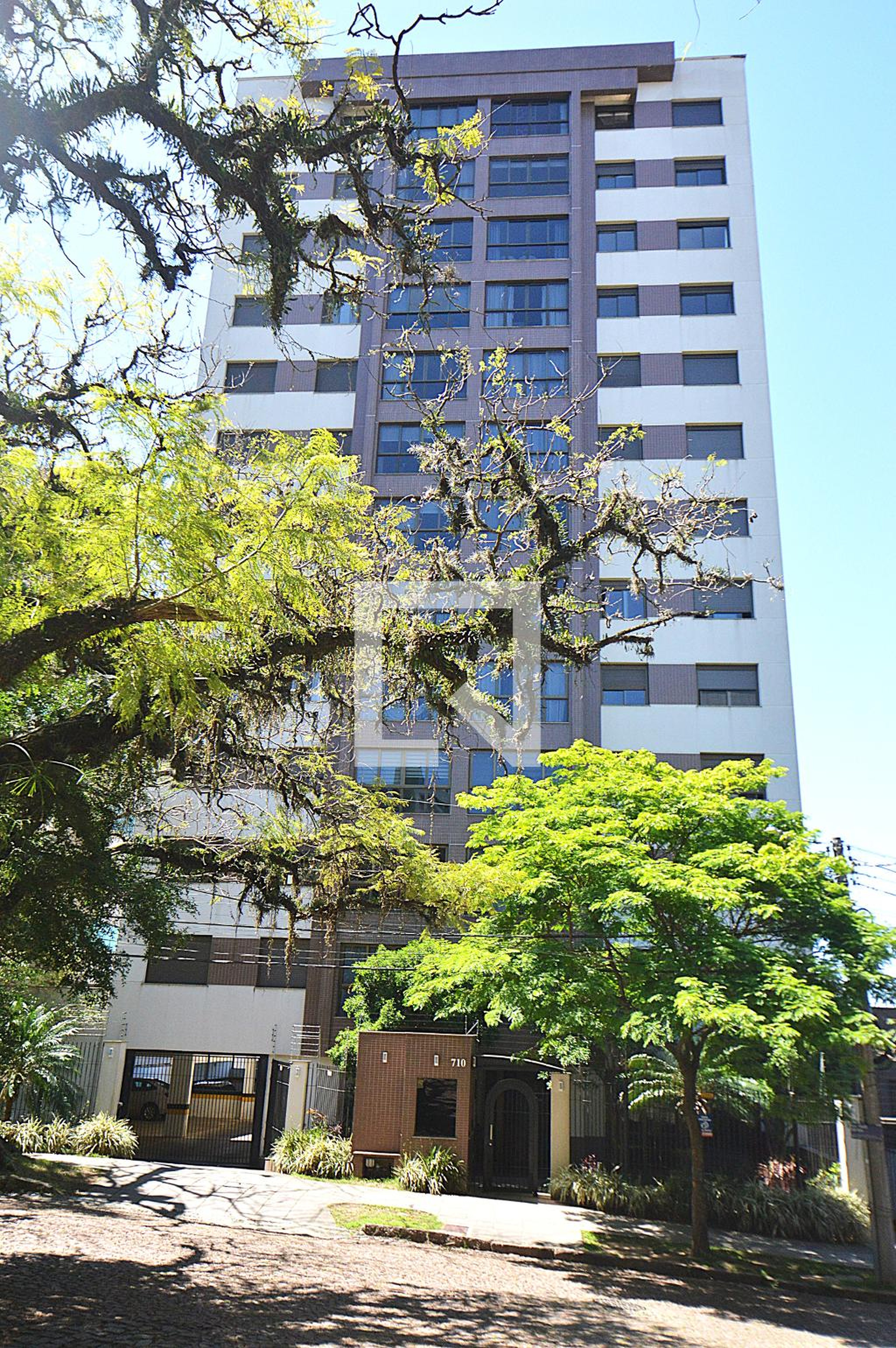 Fachada Condomínio Petrópolis Hall