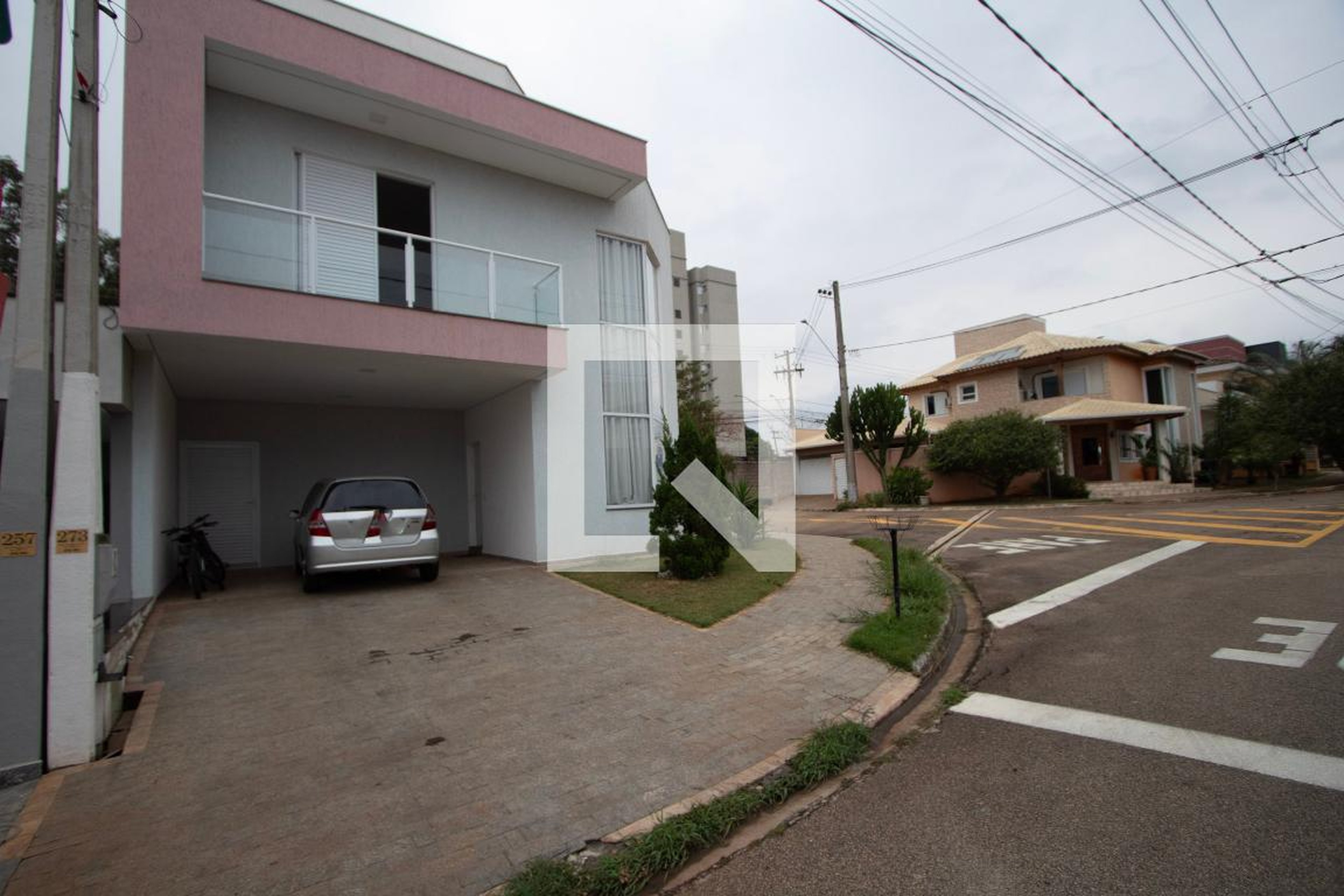 Fachada Condomínio em Rua Antonio José dos Santos, 273