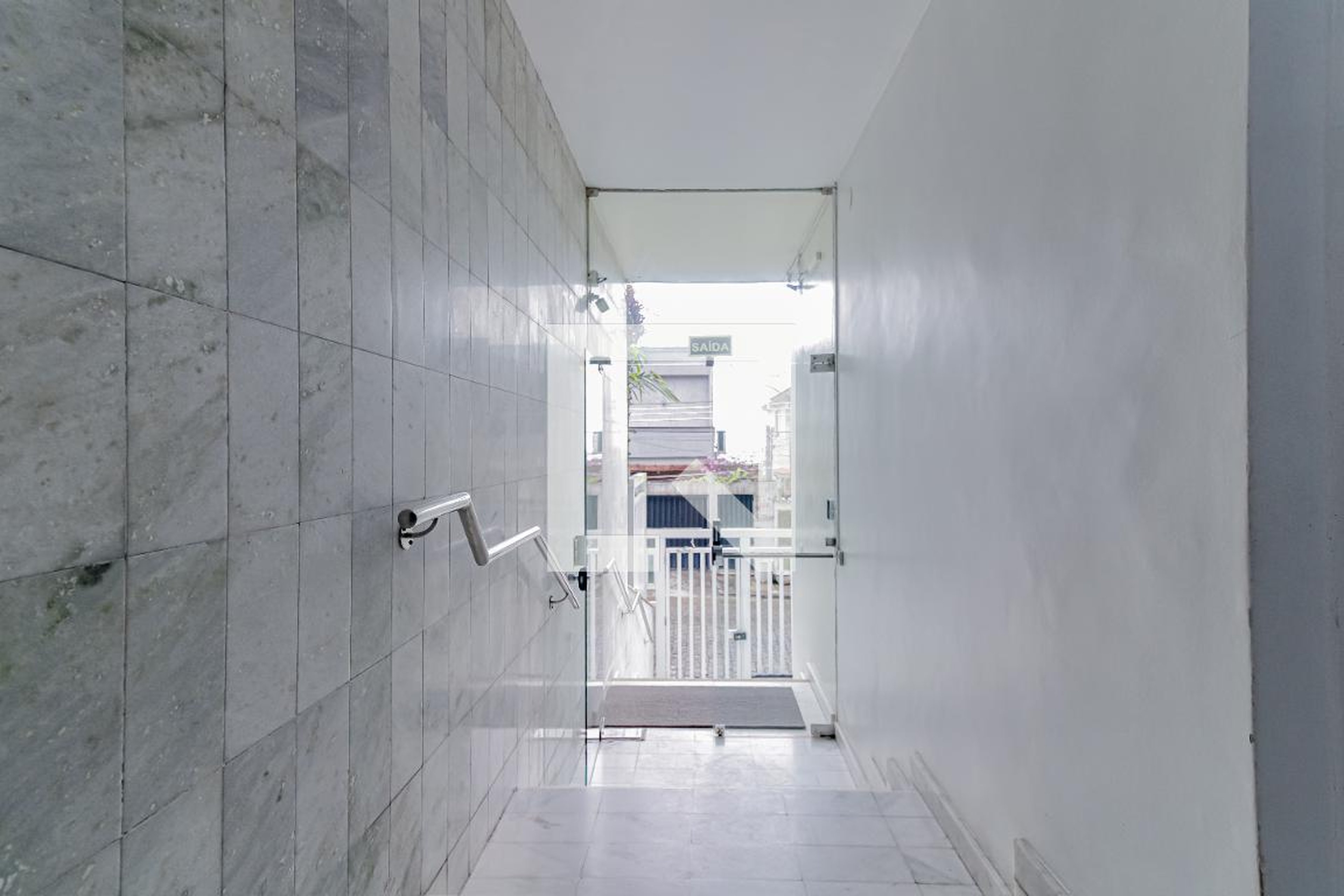 Hall de entrada - Teca Senador