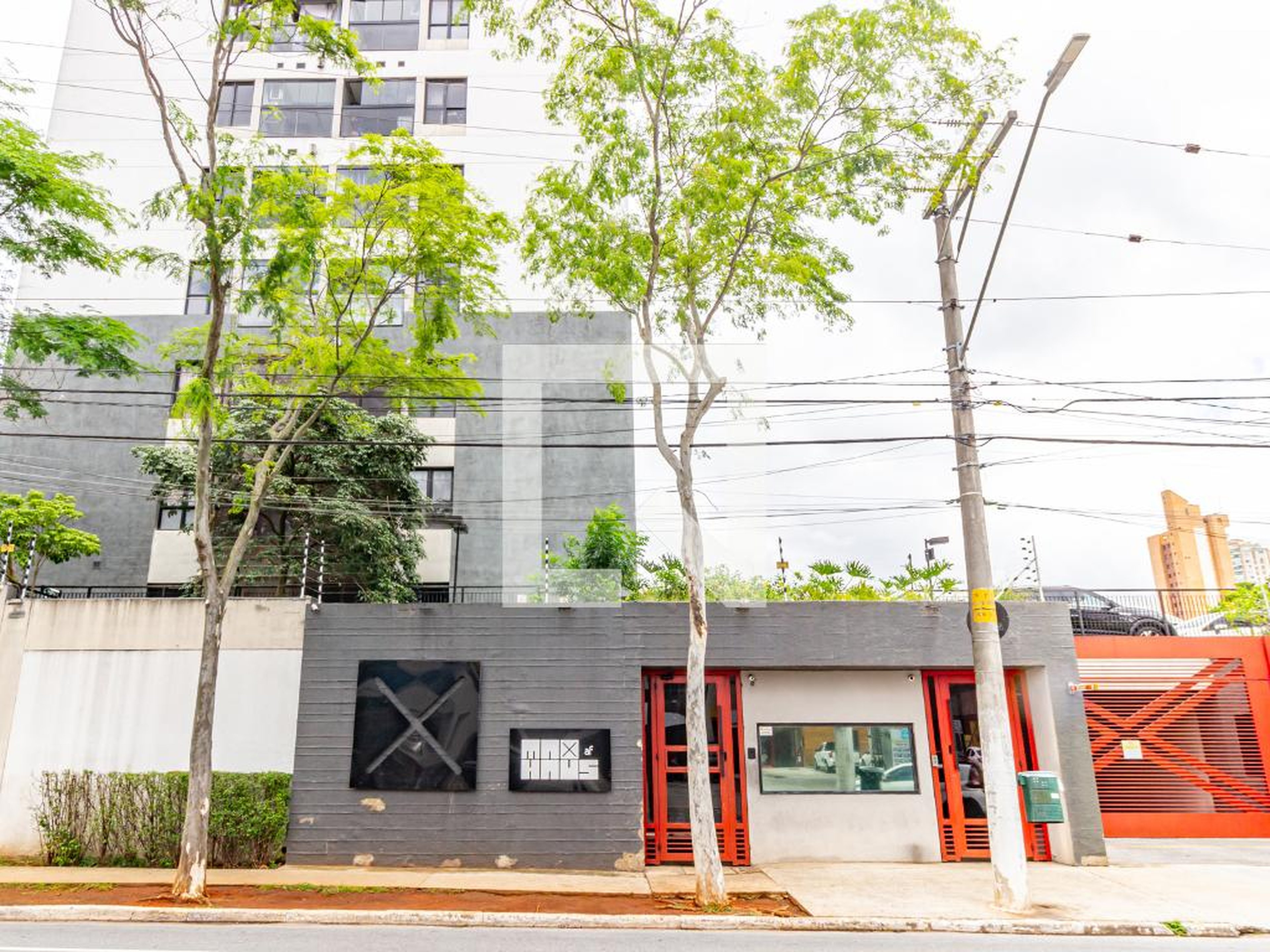 Fachada Condomínio MaxHaus Anália Franco