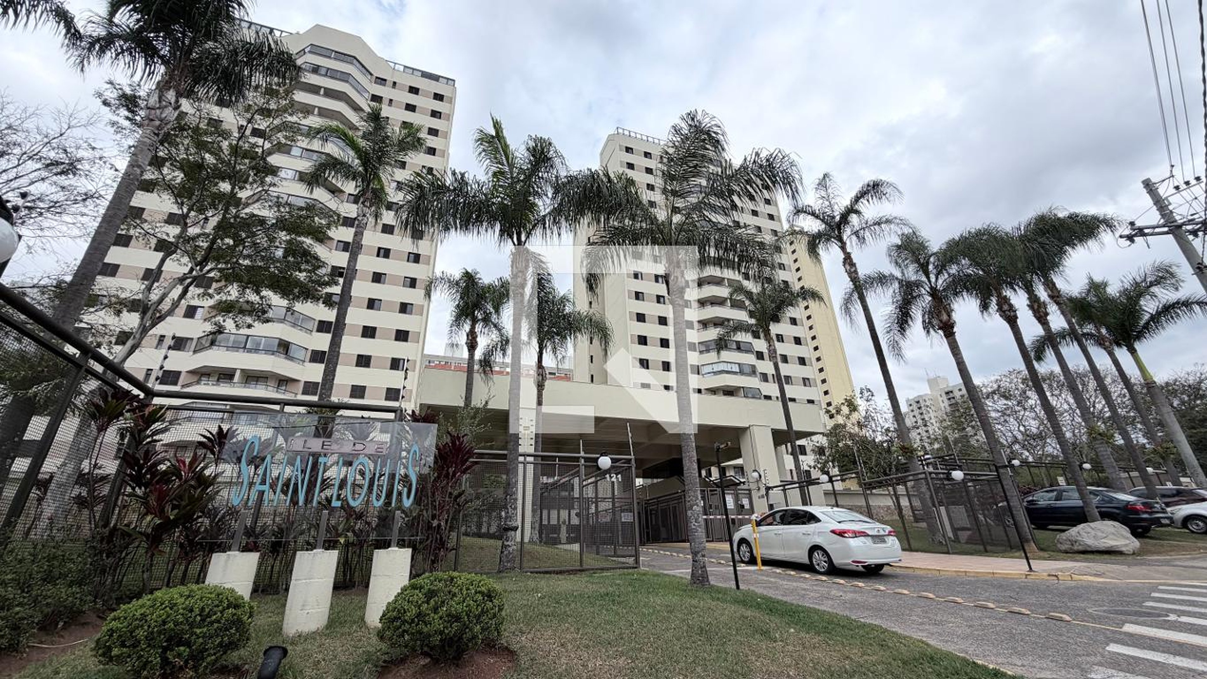 Fachada Condomínio Ile de Saint Louis