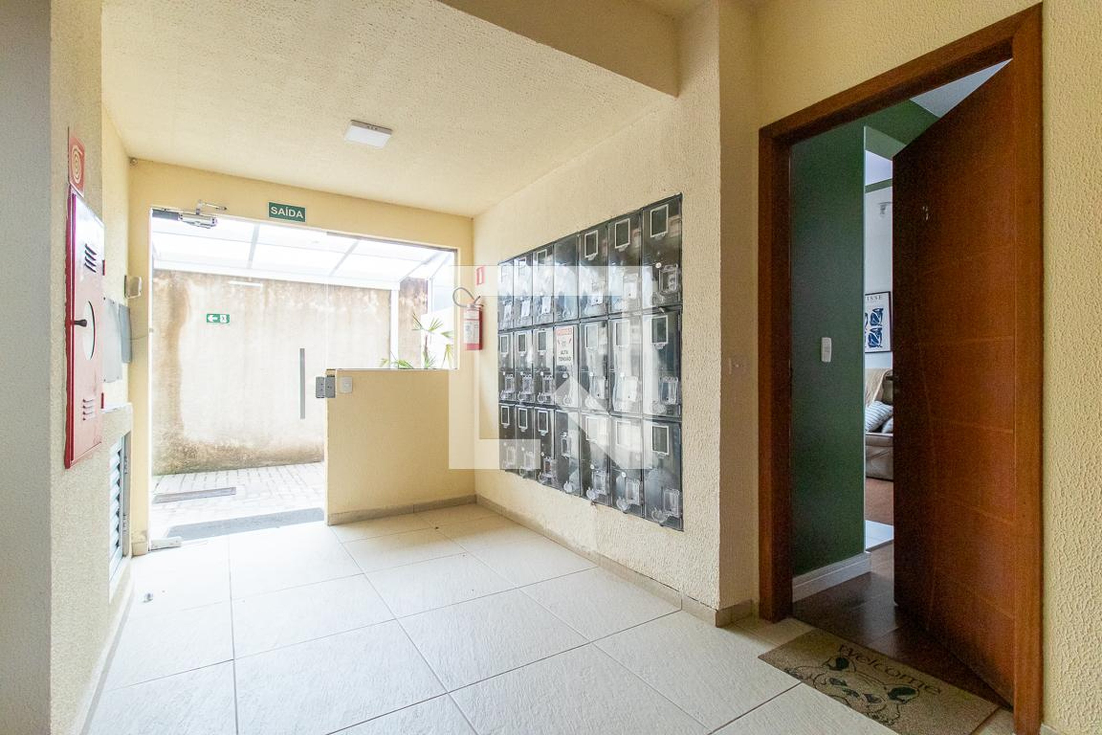 Hall de entrada Residencial Januário