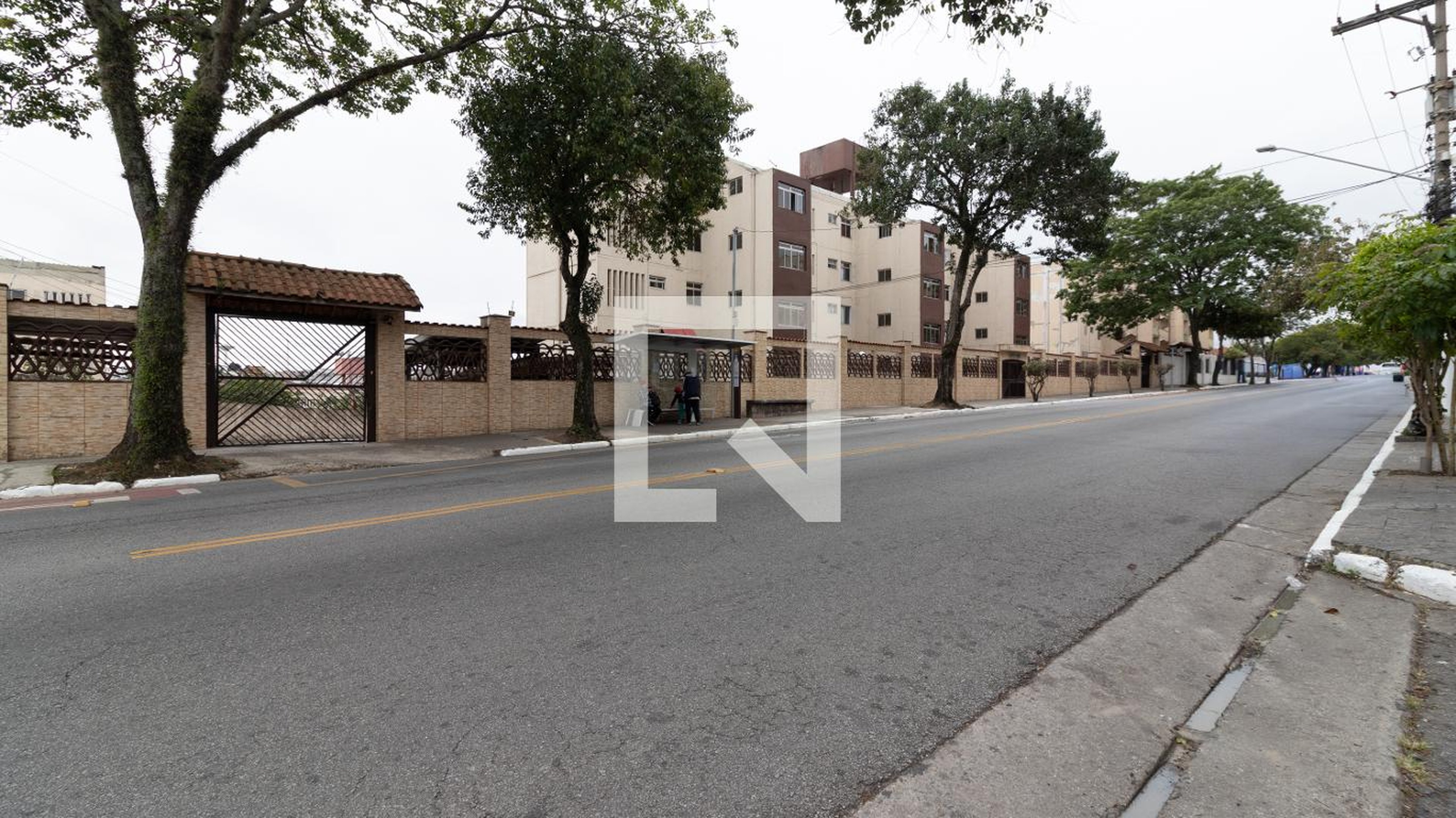 Fachada Condomínio em Avenida Waldemar Tietz, 633